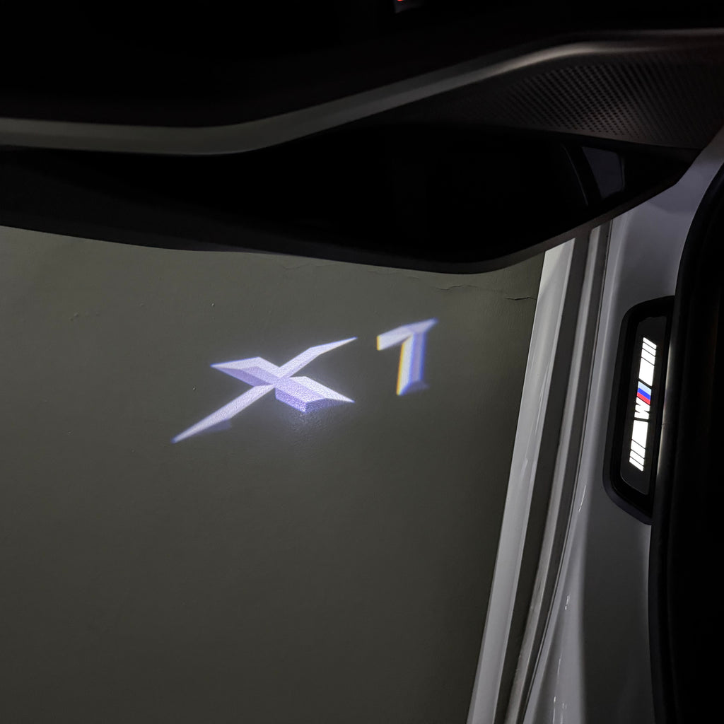 ÉCLAIRAGE DE PROJECTEUR BMW M3 LOGO Nr.24 (quantité 1 = 1 jeux / 2 feux de porte)