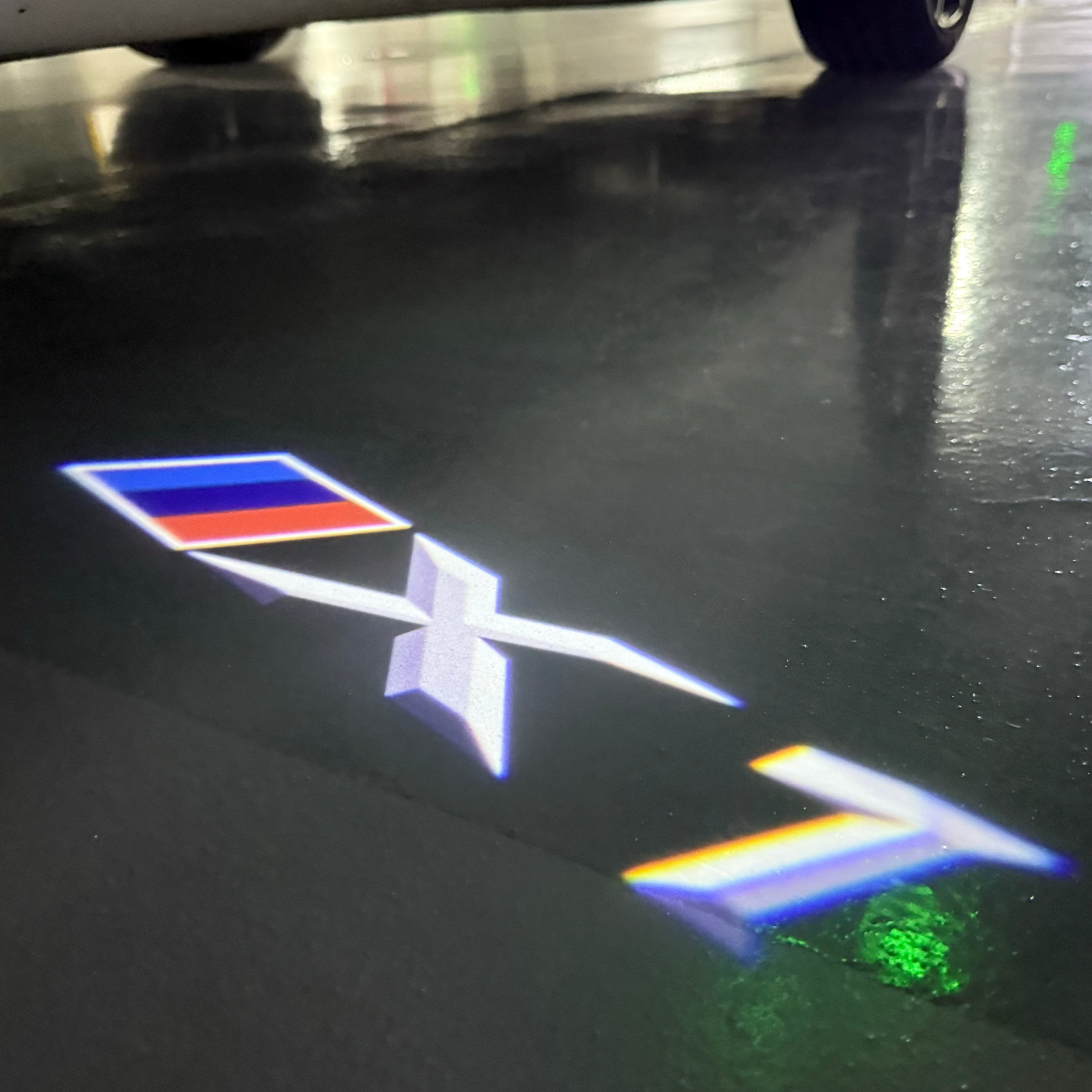 LUCES DE PROYECTOR DEL LOGOTIPO BMW M3 Nr.24 (cantidad 1 = 1 juegos / 2 luces de puerta)