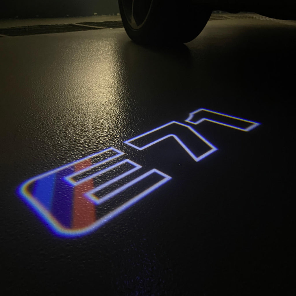 LUCES DE PROYECTOR DEL LOGOTIPO BMW M3 Nr.24 (cantidad 1 = 1 juegos / 2 luces de puerta)