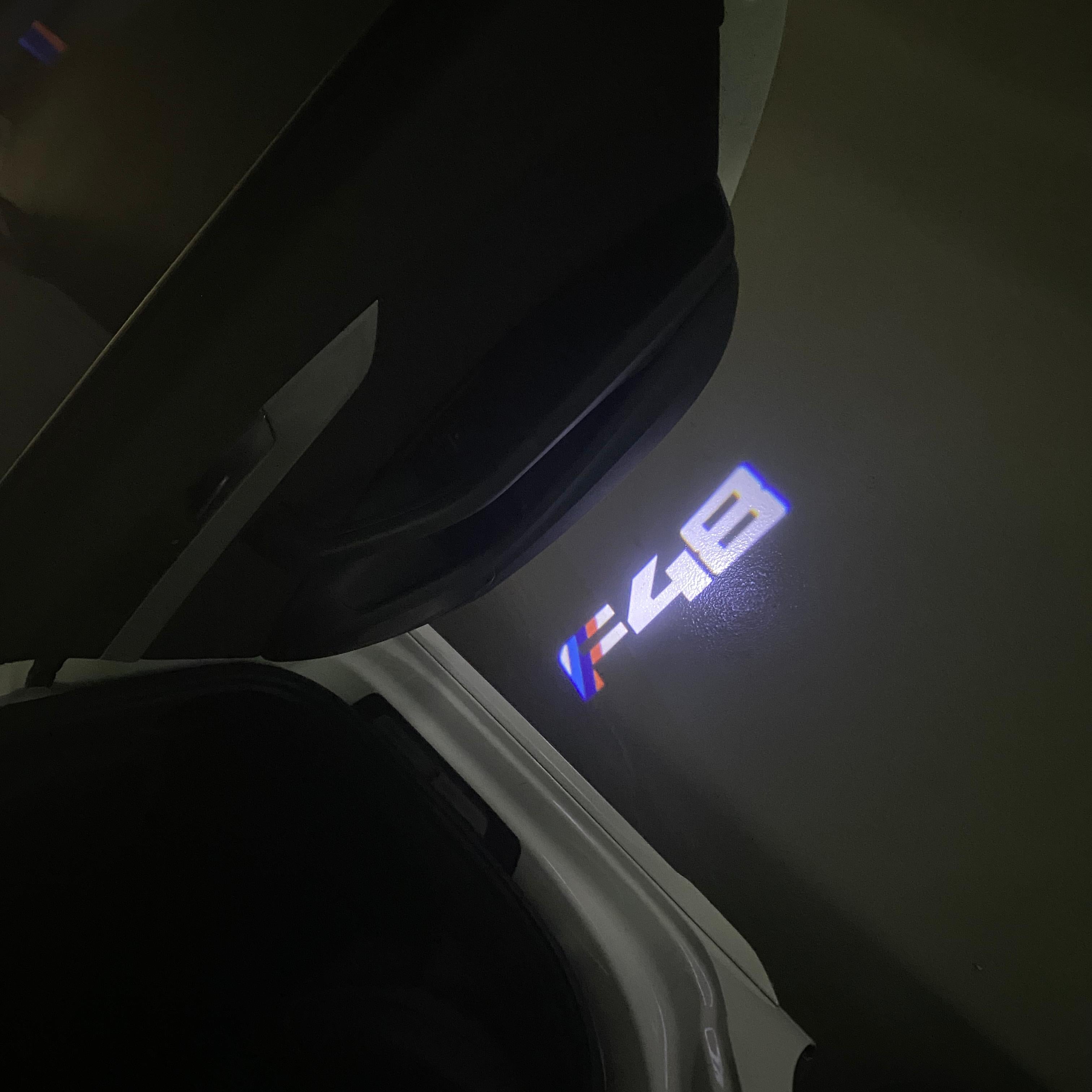 LUCES DE PROYECTOR DEL LOGOTIPO BMW M3 Nr.24 (cantidad 1 = 1 juegos / 2 luces de puerta)