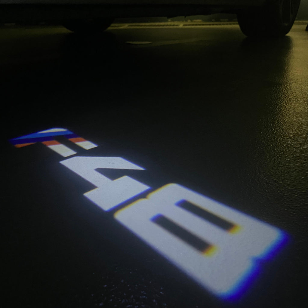 ÉCLAIRAGE DE PROJECTEUR BMW M3 LOGO Nr.24 (quantité 1 = 1 jeux / 2 feux de porte)