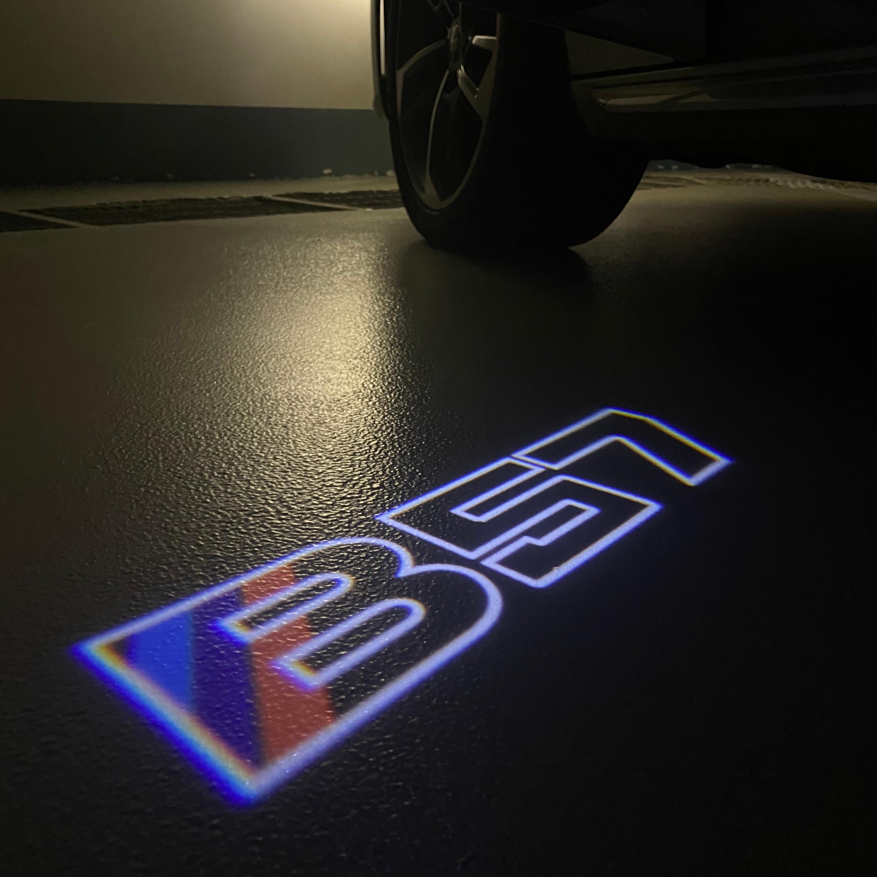 LUCES DE PROYECTOR DEL LOGOTIPO BMW M3 Nr.24 (cantidad 1 = 1 juegos / 2 luces de puerta)