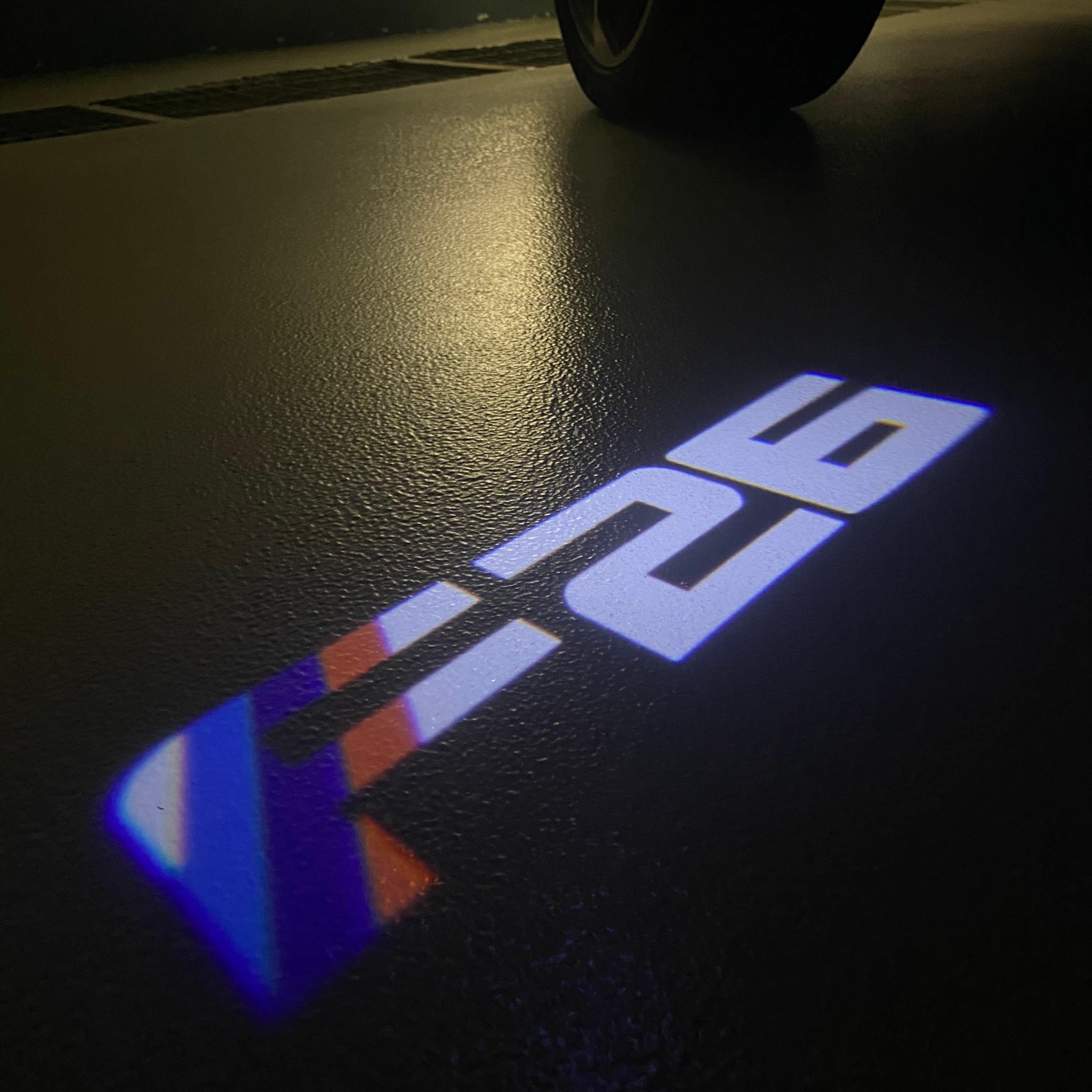 BMW M3 LOGO PROJECTOT LIGHTS Nr.24 (Menge 1 = 1 Sets/2 Türleuchten)