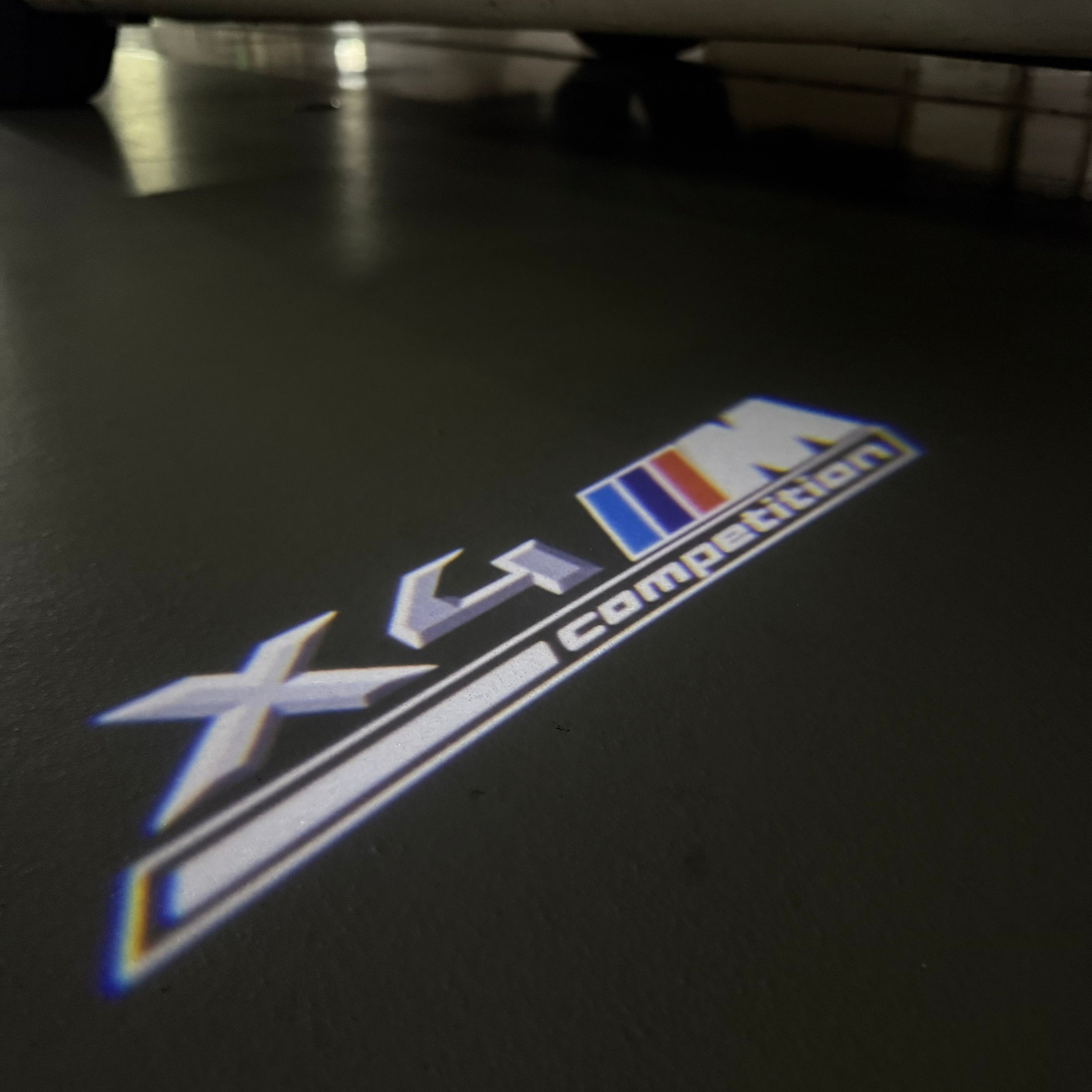 LUCES DE PROYECTOR DEL LOGOTIPO BMW M3 Nr.24 (cantidad 1 = 1 juegos / 2 luces de puerta)