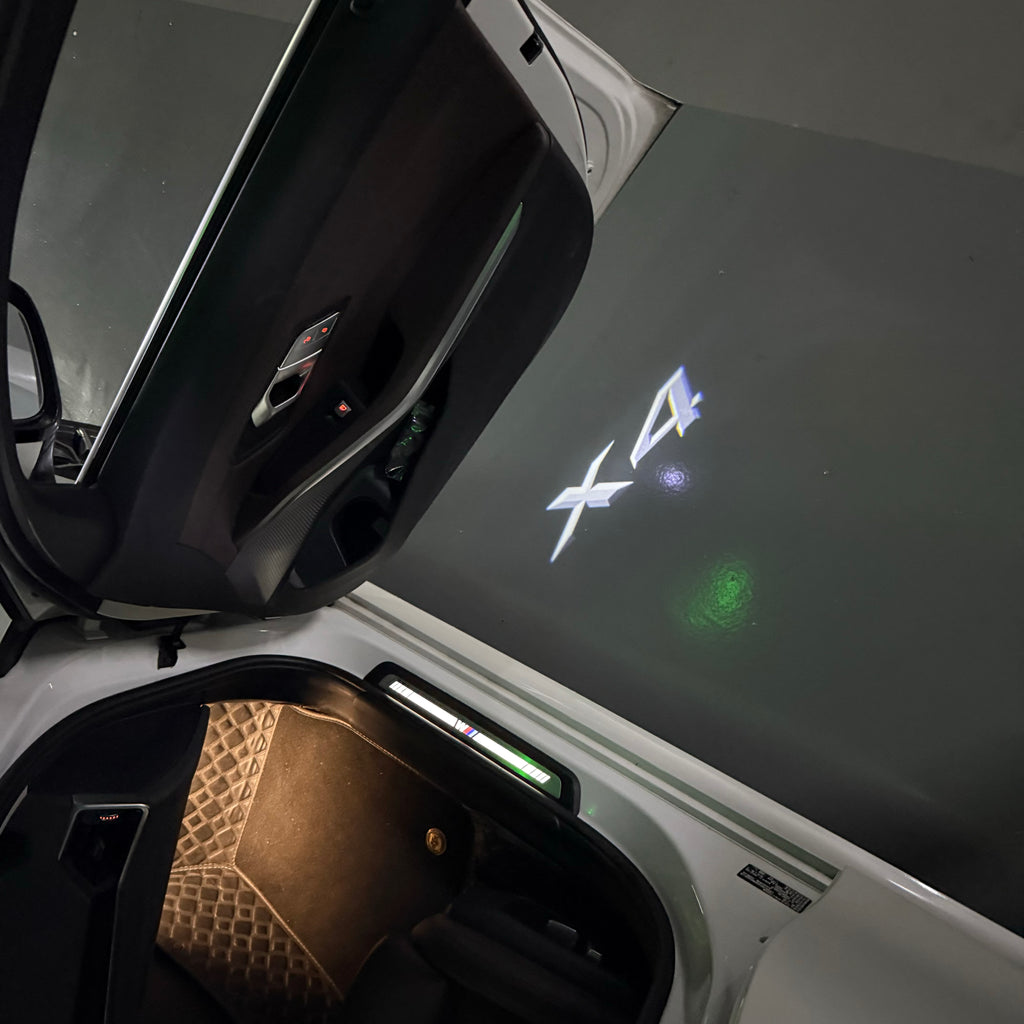 ÉCLAIRAGE DE PROJECTEUR BMW M3 LOGO Nr.24 (quantité 1 = 1 jeux / 2 feux de porte)