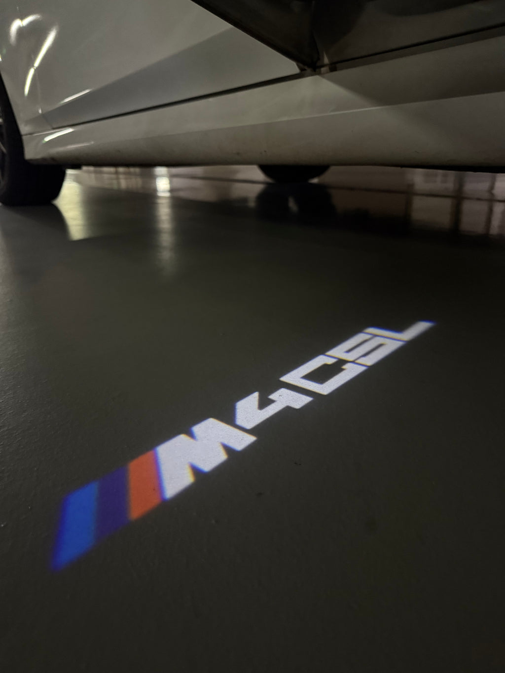 LUCES DE PROYECTOR DEL LOGOTIPO BMW M3 Nr.24 (cantidad 1 = 1 juegos / 2 luces de puerta)