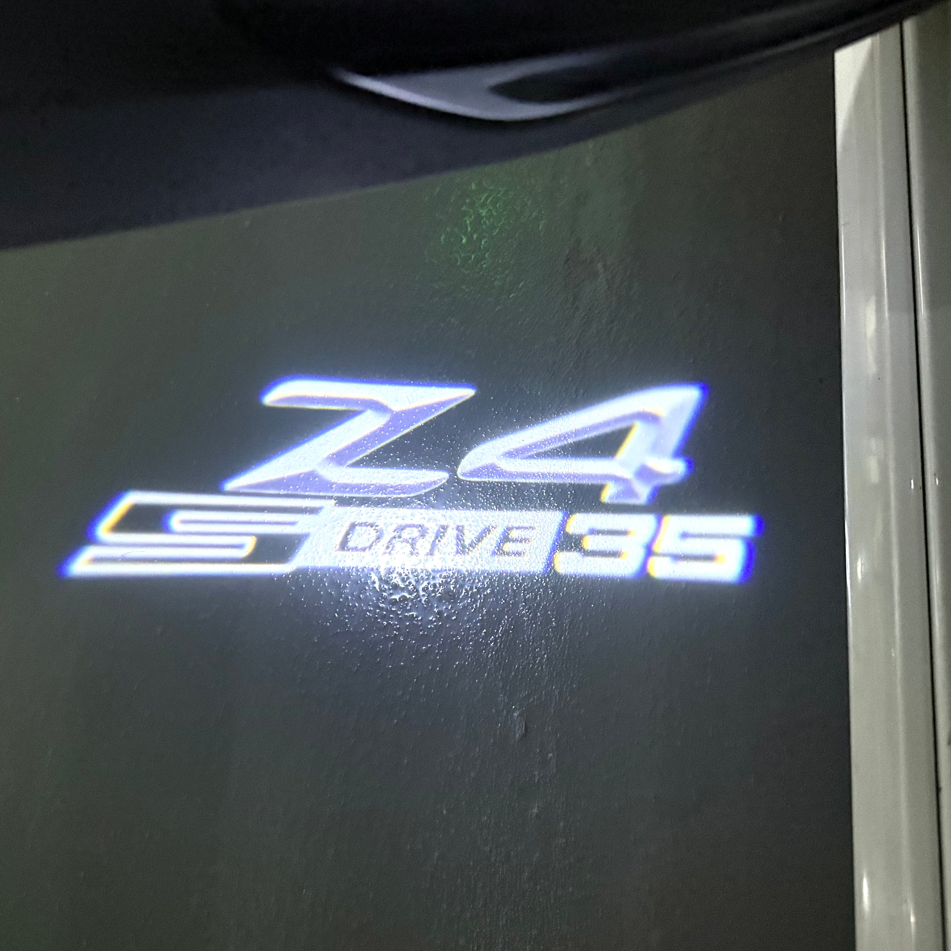 LUCES DE PROYECTOR DEL LOGOTIPO BMW M3 Nr.24 (cantidad 1 = 1 juegos / 2 luces de puerta)