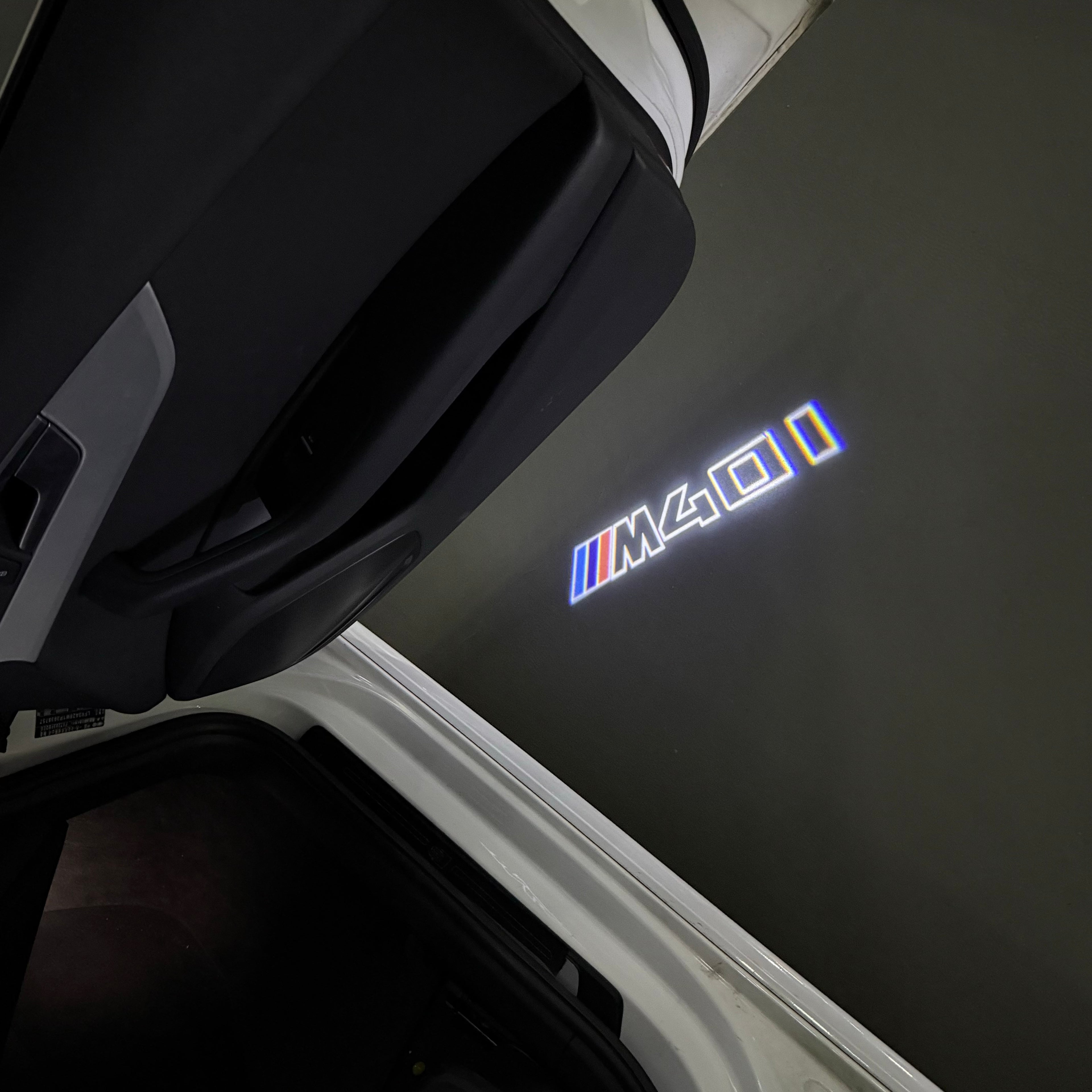 LUCES DE PROYECTOR DEL LOGOTIPO BMW M3 Nr.24 (cantidad 1 = 1 juegos / 2 luces de puerta)