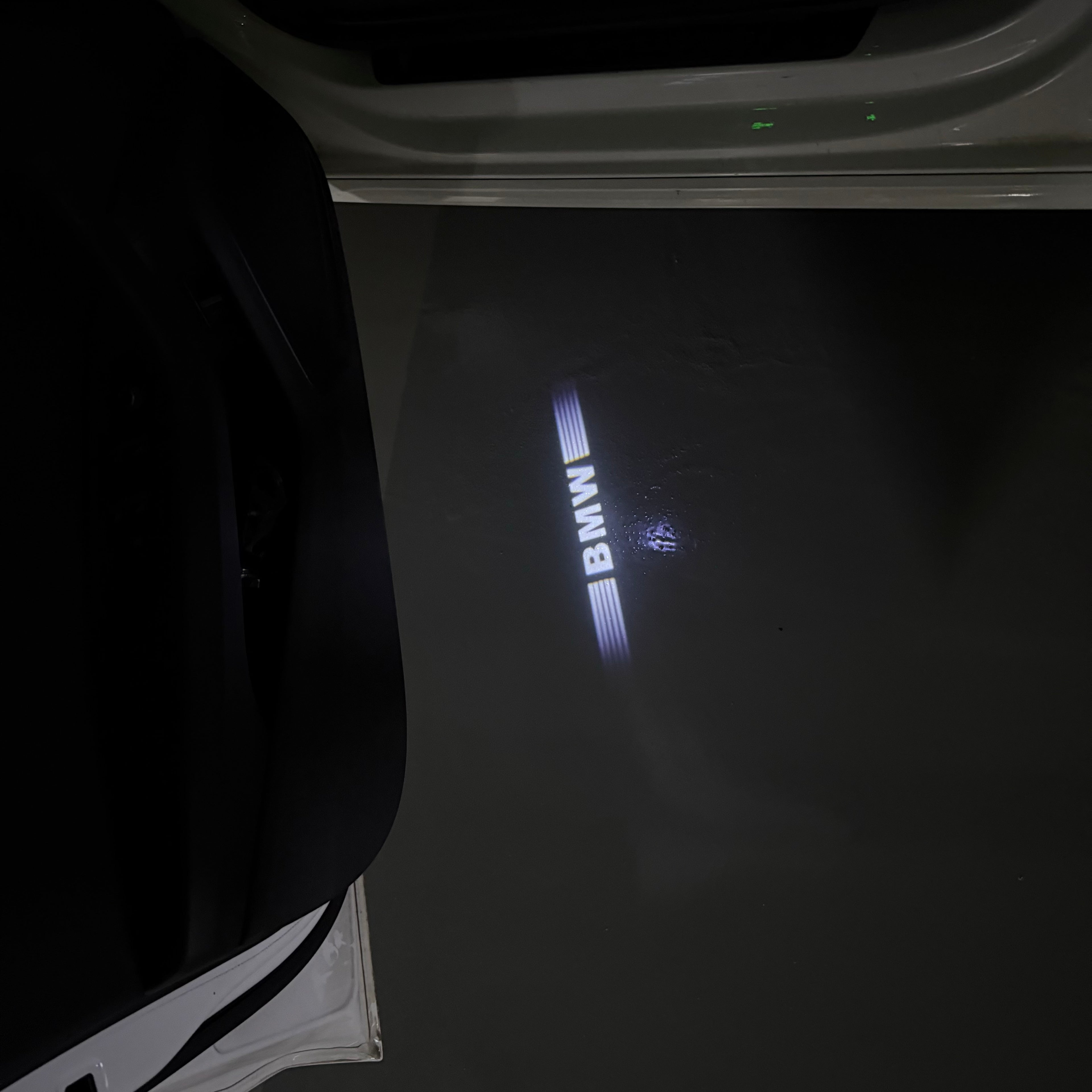 BMW LOGO PROJECTOT LIGHTS Nr.01 (cantidad 1 = 1 juego/2 luces de puerta)