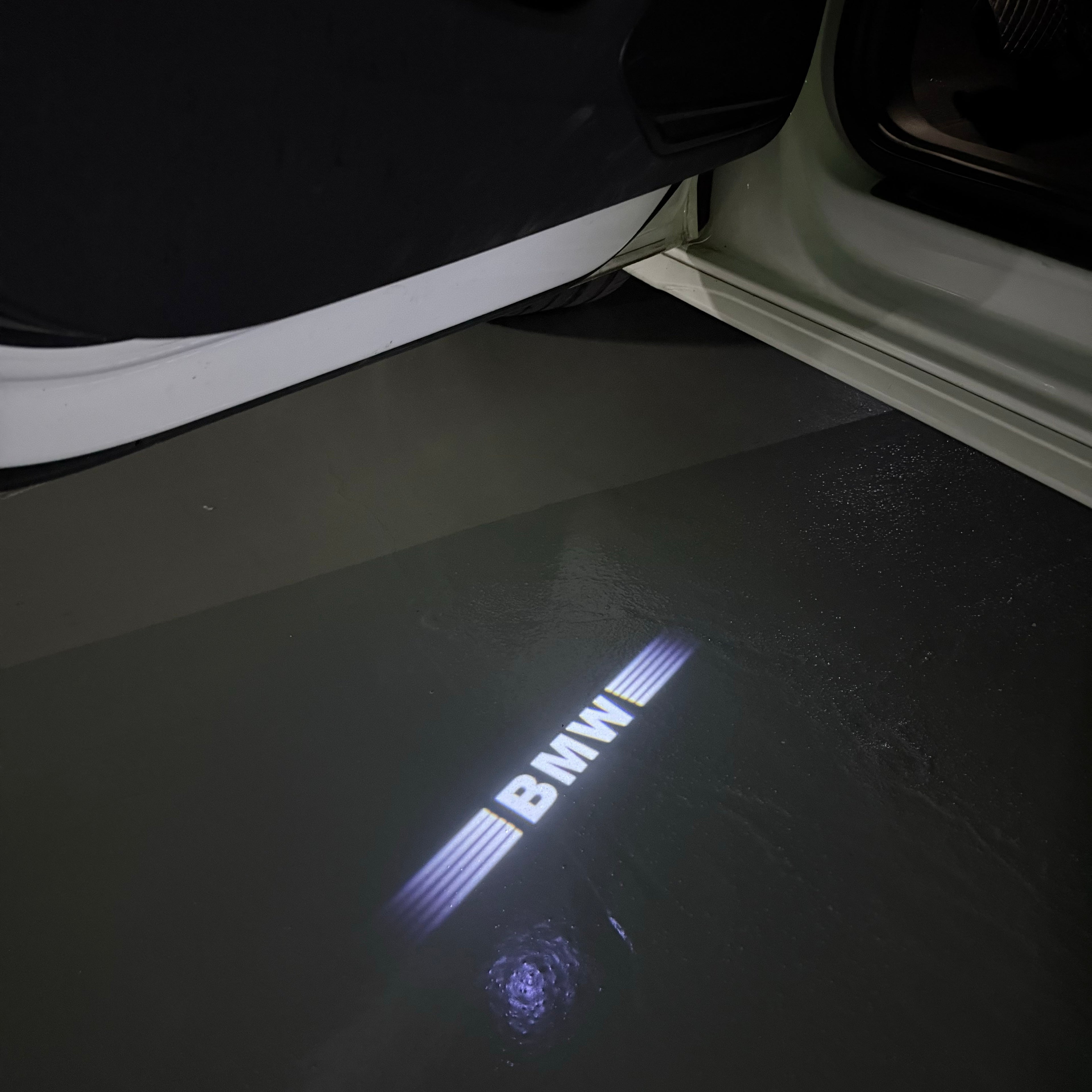 BMW LOGO PROJECTOT LIGHTS Nr.01 (cantidad 1 = 1 juego/2 luces de puerta)
