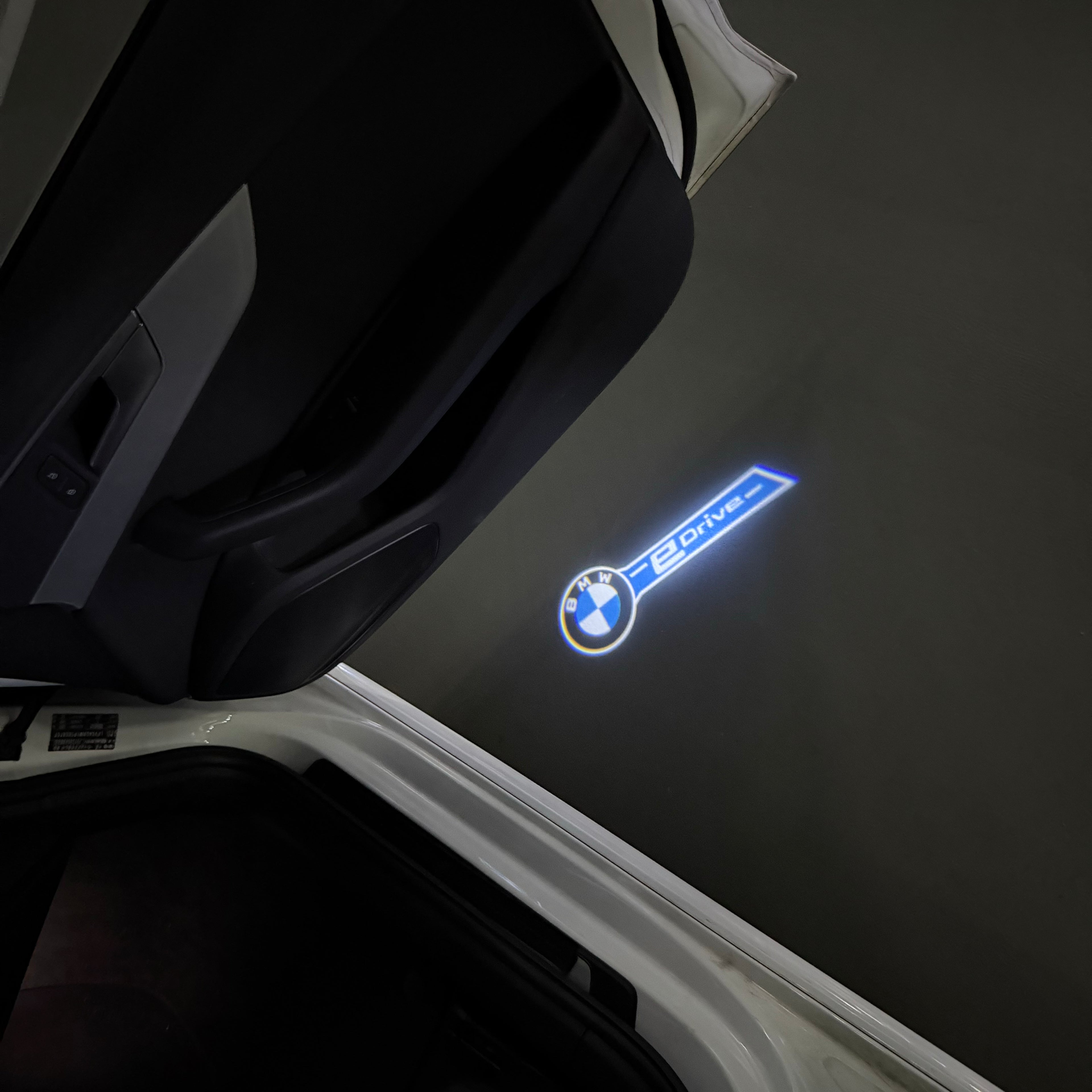 LUCES DE PROYECTOR DEL LOGOTIPO BMW M3 Nr.24 (cantidad 1 = 1 juegos / 2 luces de puerta)