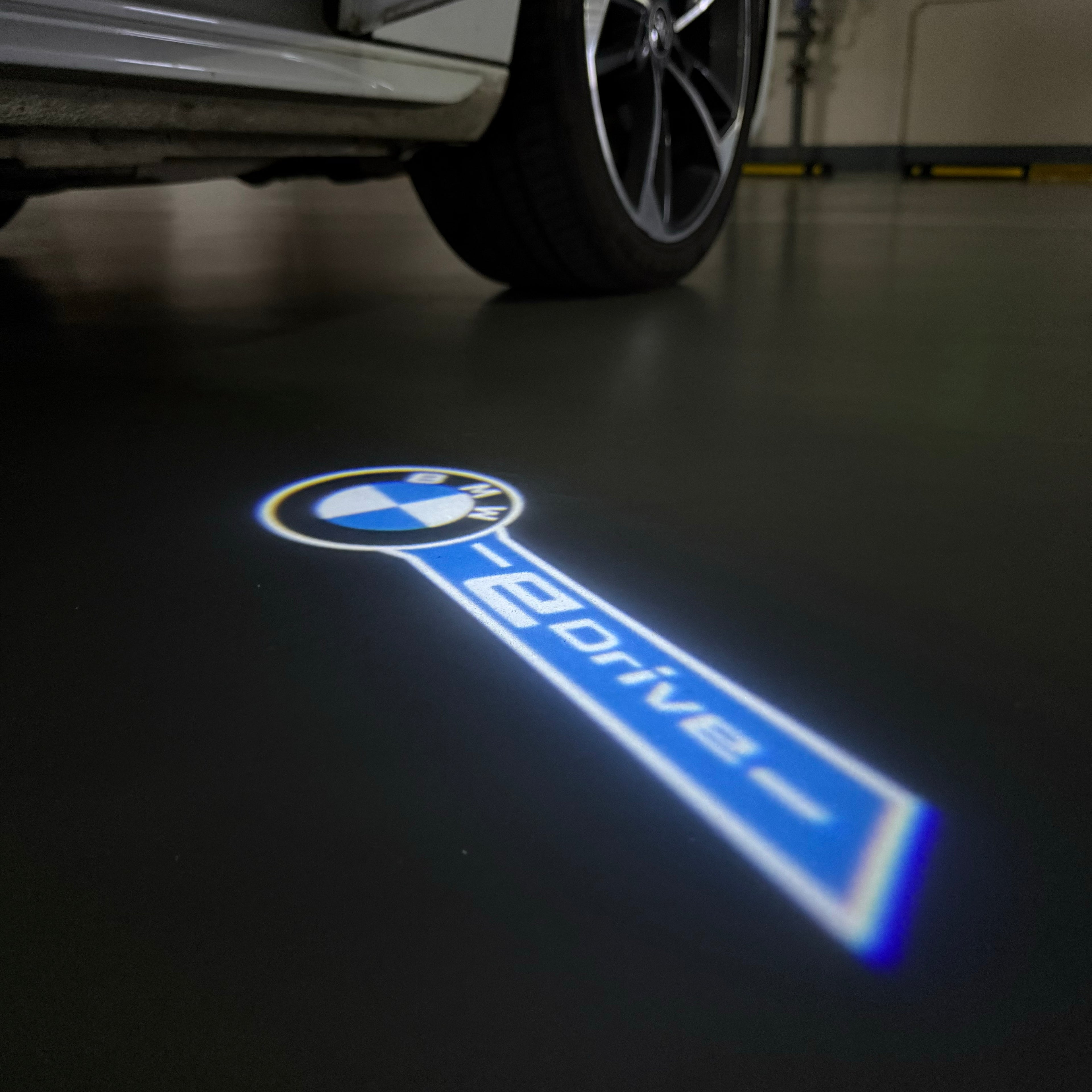 LUCES DE PROYECTOR DEL LOGOTIPO BMW M3 Nr.24 (cantidad 1 = 1 juegos / 2 luces de puerta)