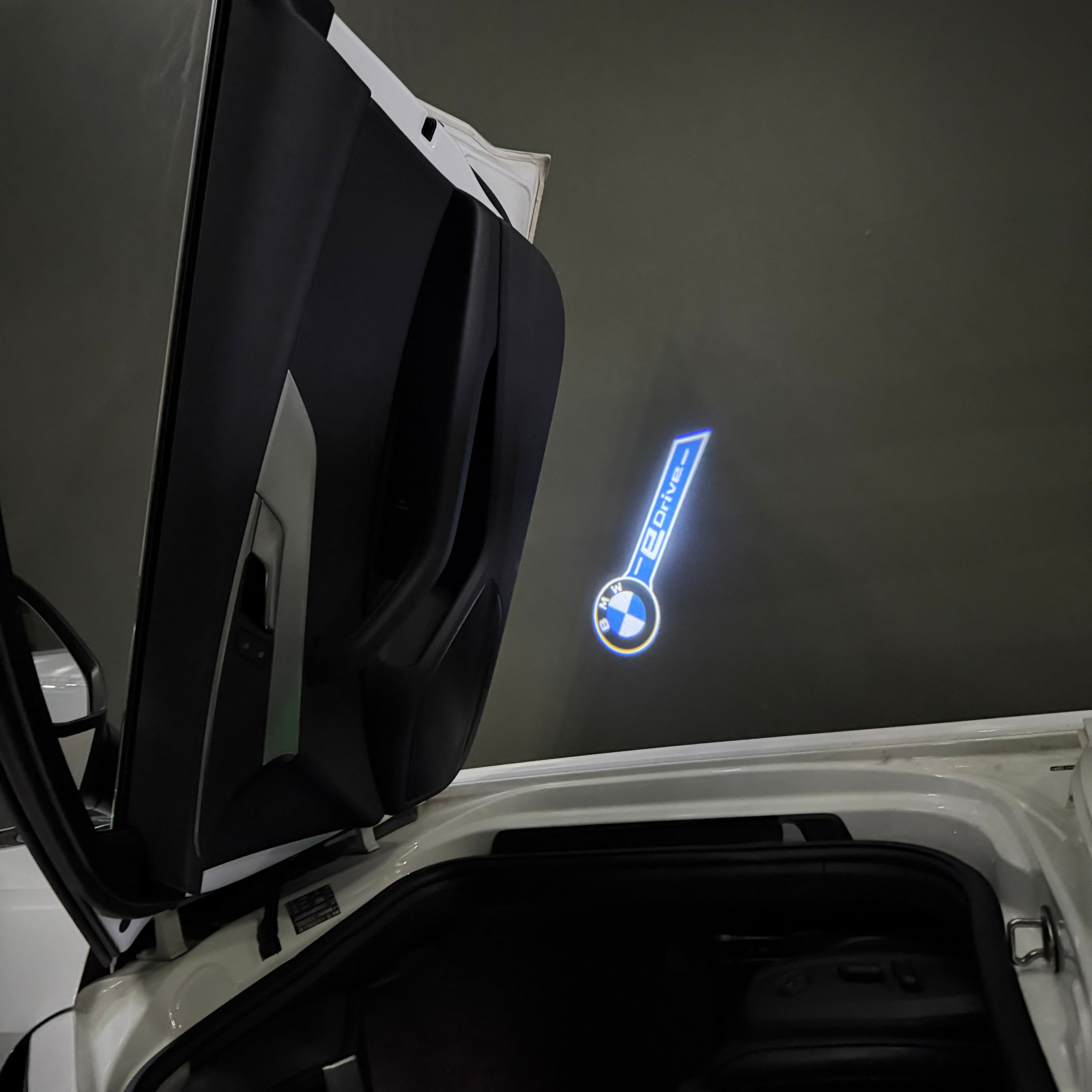 LUCES DE PROYECTOR DEL LOGOTIPO BMW M3 Nr.24 (cantidad 1 = 1 juegos / 2 luces de puerta)
