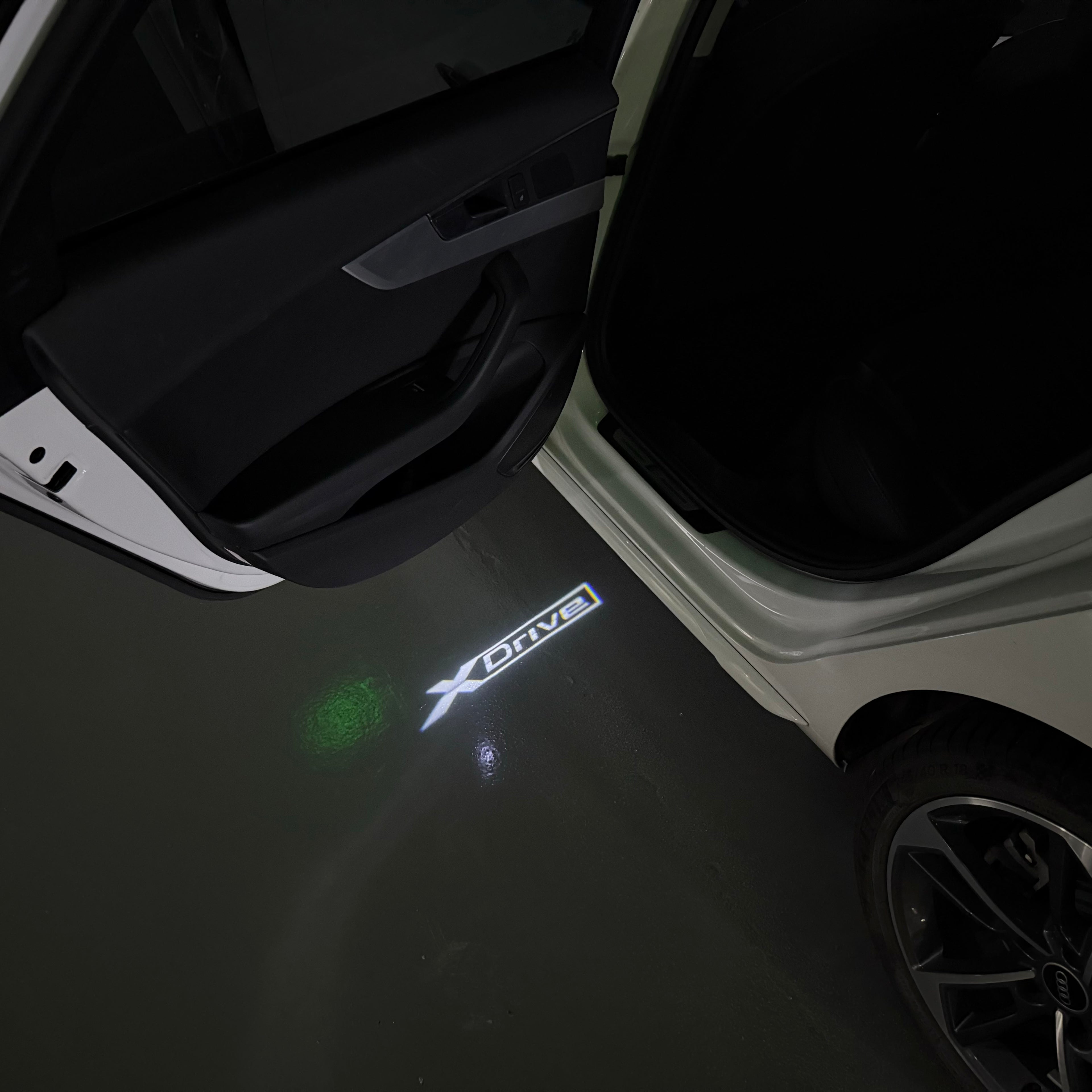 LUCES DE PROYECTOR DEL LOGOTIPO BMW M3 Nr.24 (cantidad 1 = 1 juegos / 2 luces de puerta)