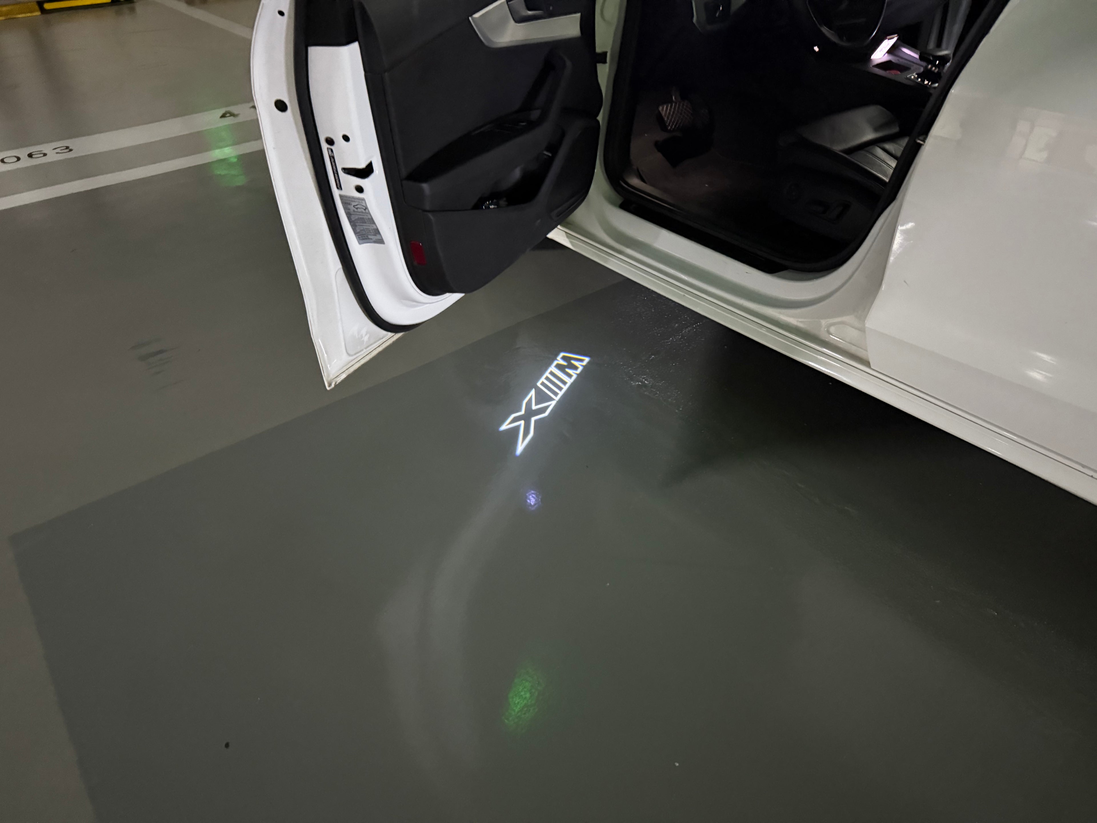LUCES DE PROYECTOR DEL LOGOTIPO BMW M3 Nr.24 (cantidad 1 = 1 juegos / 2 luces de puerta)