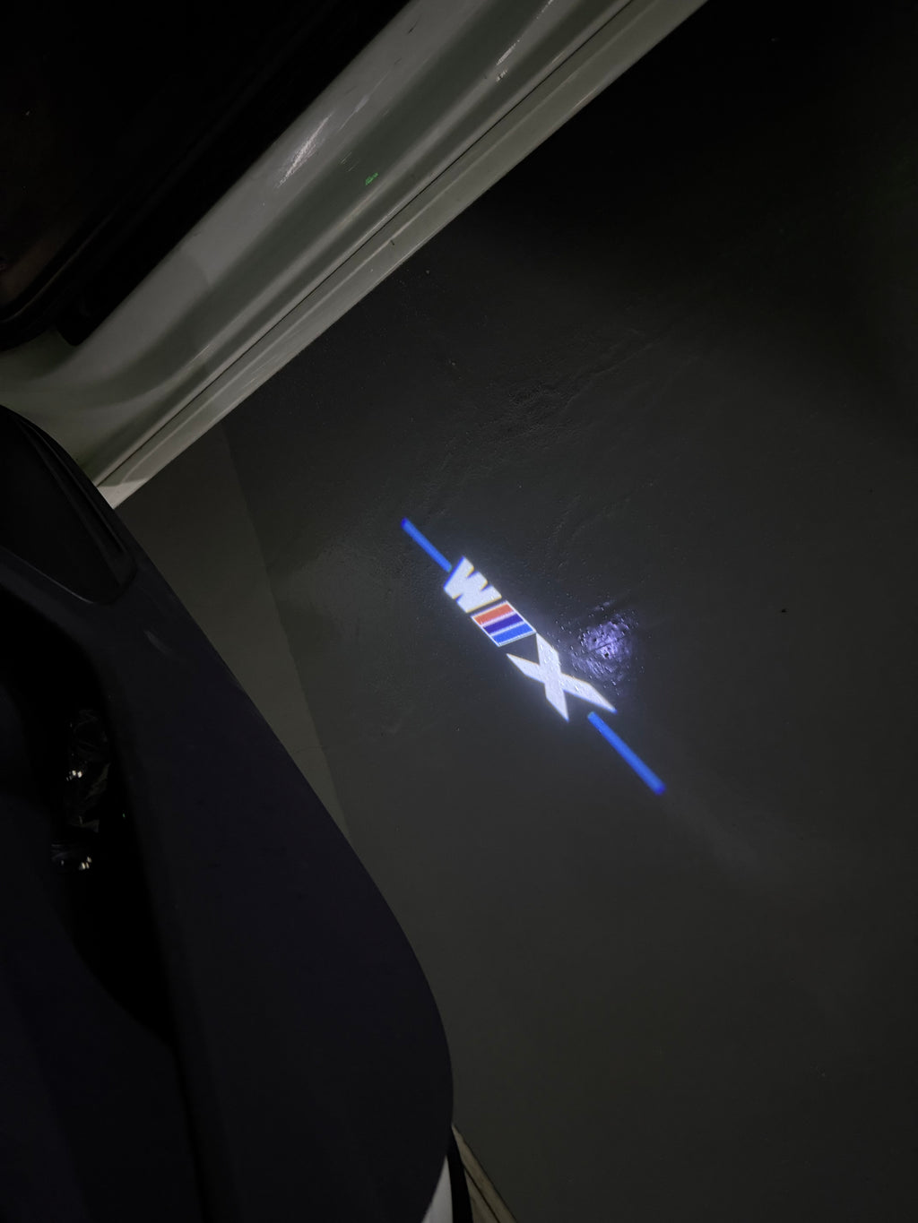 LUCES DE PROYECTOR DEL LOGOTIPO BMW M3 Nr.24 (cantidad 1 = 1 juegos / 2 luces de puerta)