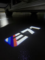 ÉCLAIRAGE DE PROJECTEUR BMW M3 LOGO Nr.24 (quantité 1 = 1 jeux / 2 feux de porte)