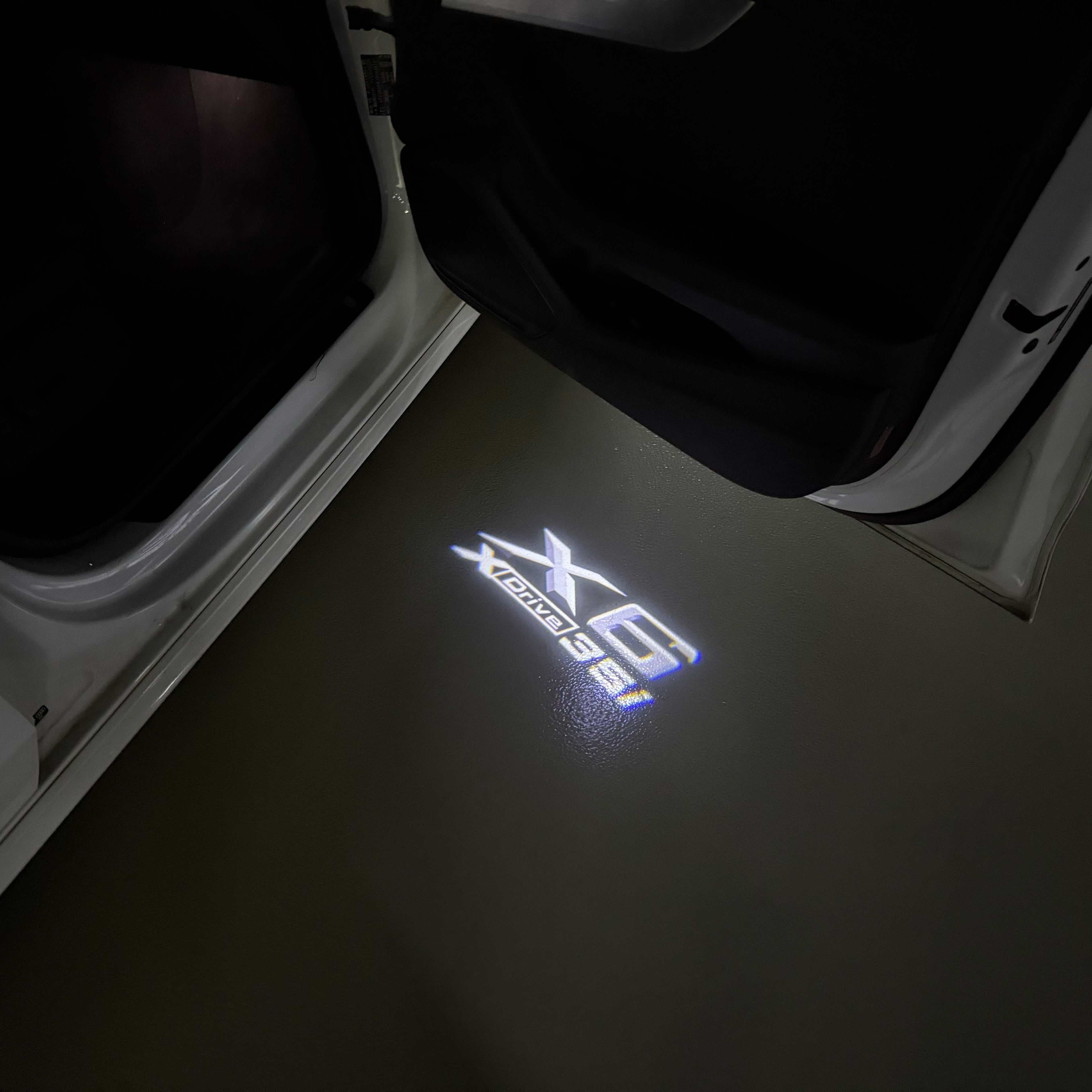 LUCES DE PROYECTOR DEL LOGOTIPO BMW M3 Nr.24 (cantidad 1 = 1 juegos / 2 luces de puerta)