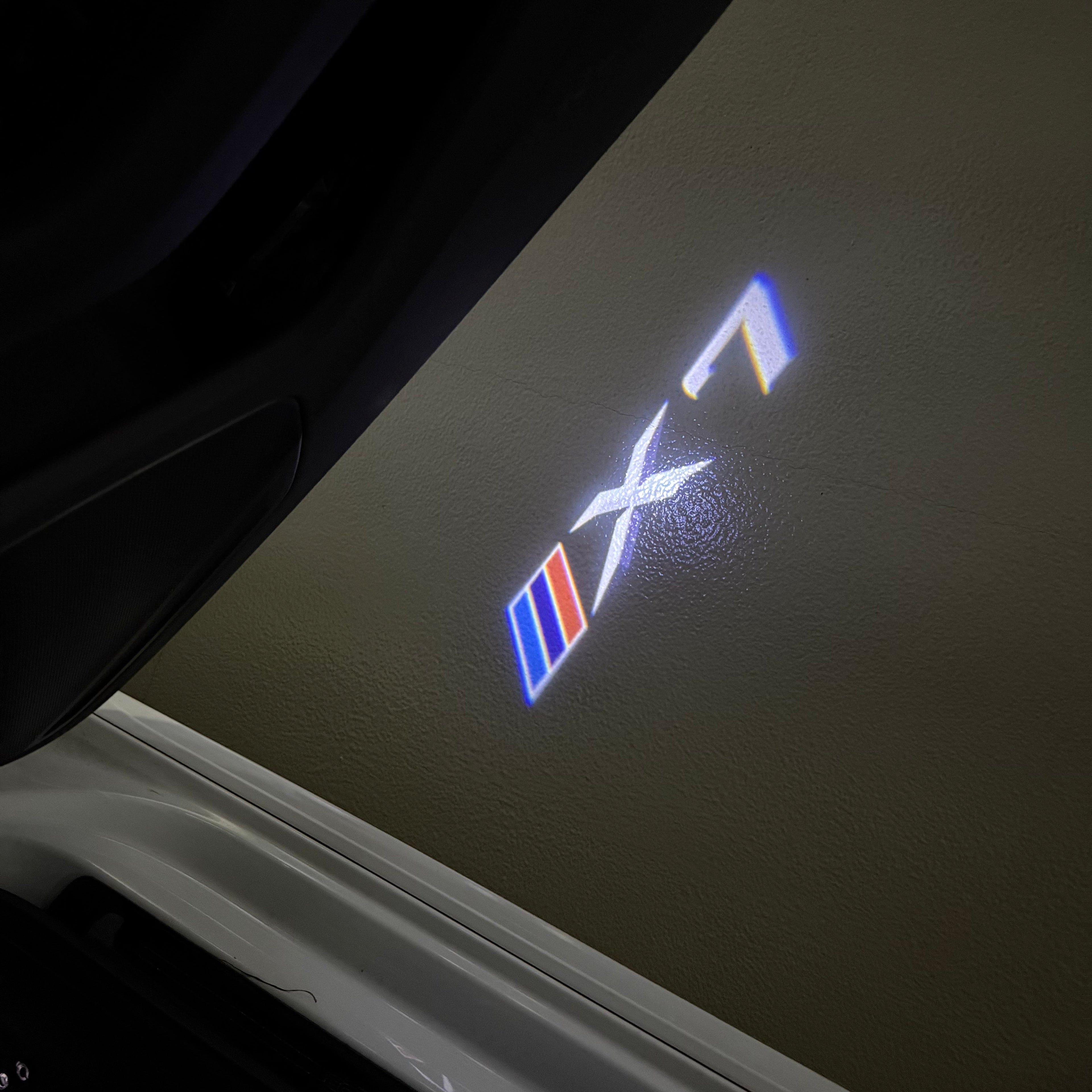 LUCES DE PROYECTOR DEL LOGOTIPO BMW M3 Nr.24 (cantidad 1 = 1 juegos / 2 luces de puerta)