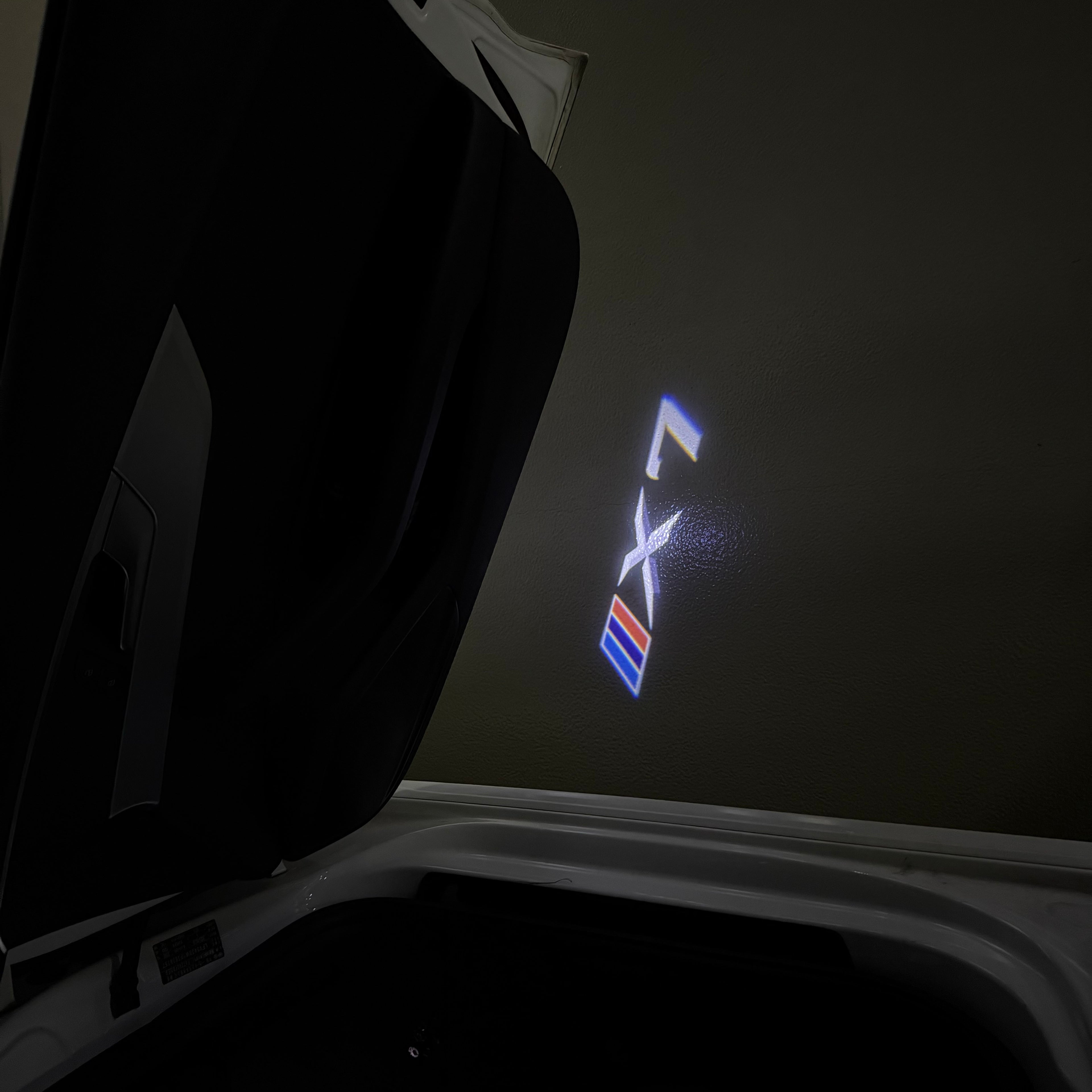 LUCES DE PROYECTOR DEL LOGOTIPO BMW M3 Nr.24 (cantidad 1 = 1 juegos / 2 luces de puerta)