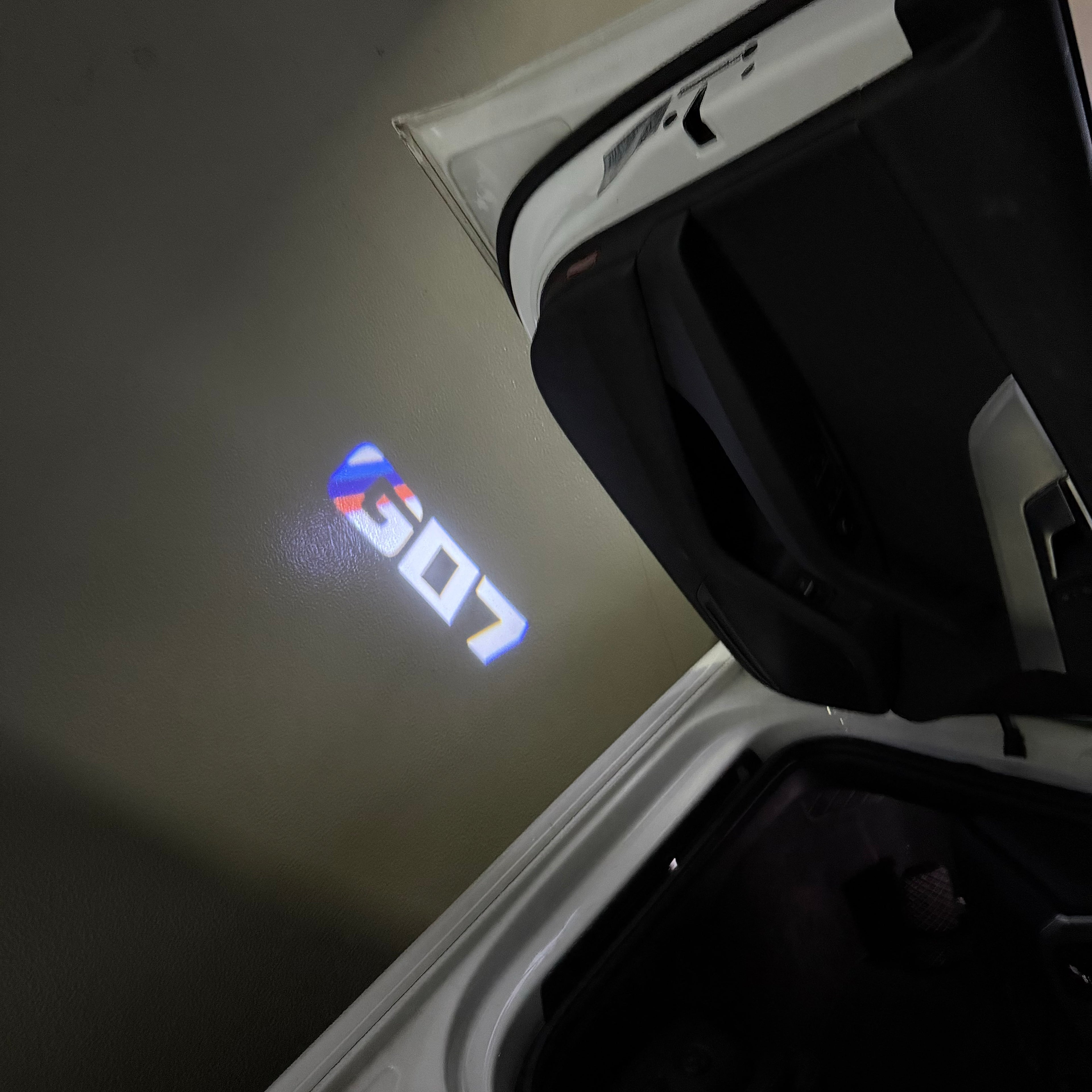 LUCES DE PROYECTOR DEL LOGOTIPO BMW M3 Nr.24 (cantidad 1 = 1 juegos / 2 luces de puerta)