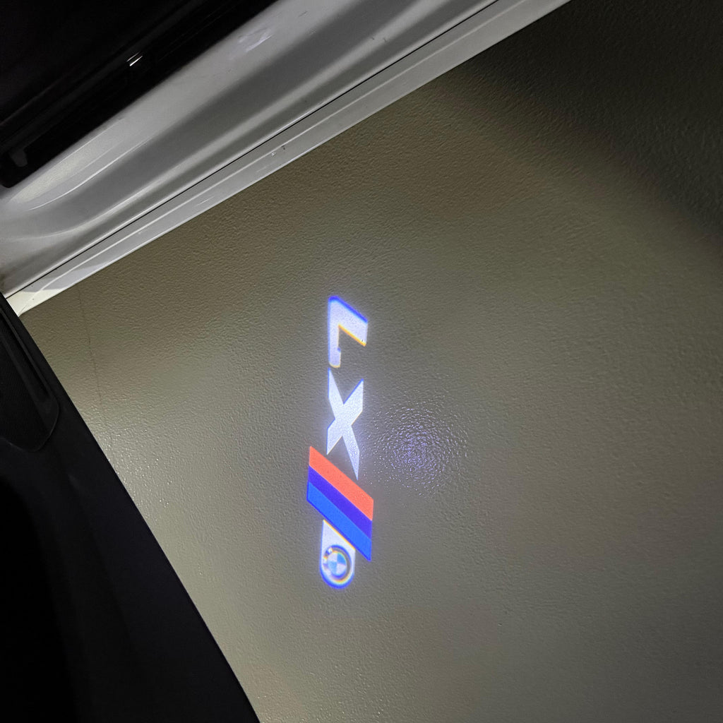 ÉCLAIRAGE DE PROJECTEUR BMW M3 LOGO Nr.24 (quantité 1 = 1 jeux / 2 feux de porte)