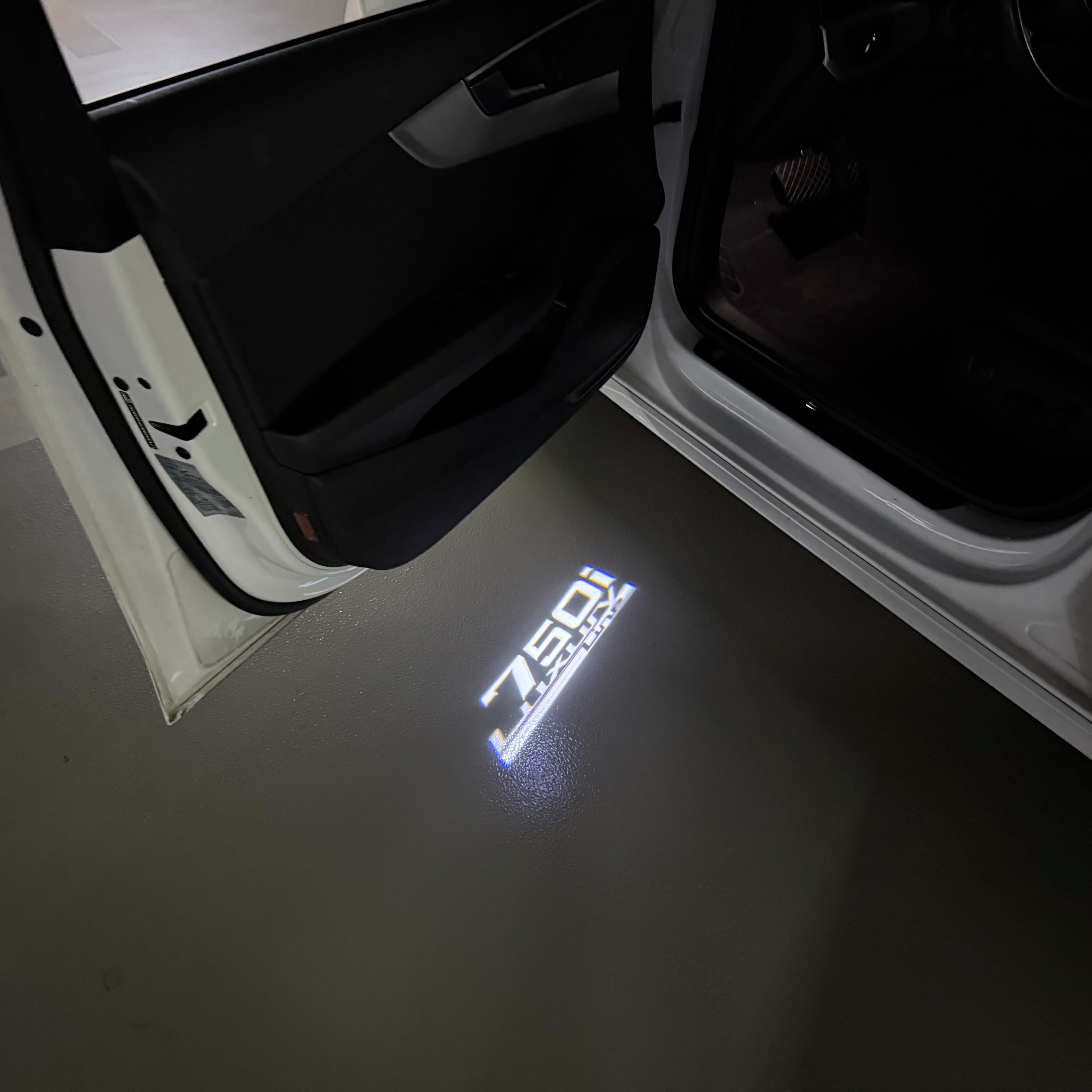 LUCES DE PROYECTOR DEL LOGOTIPO BMW M3 Nr.24 (cantidad 1 = 1 juegos / 2 luces de puerta)