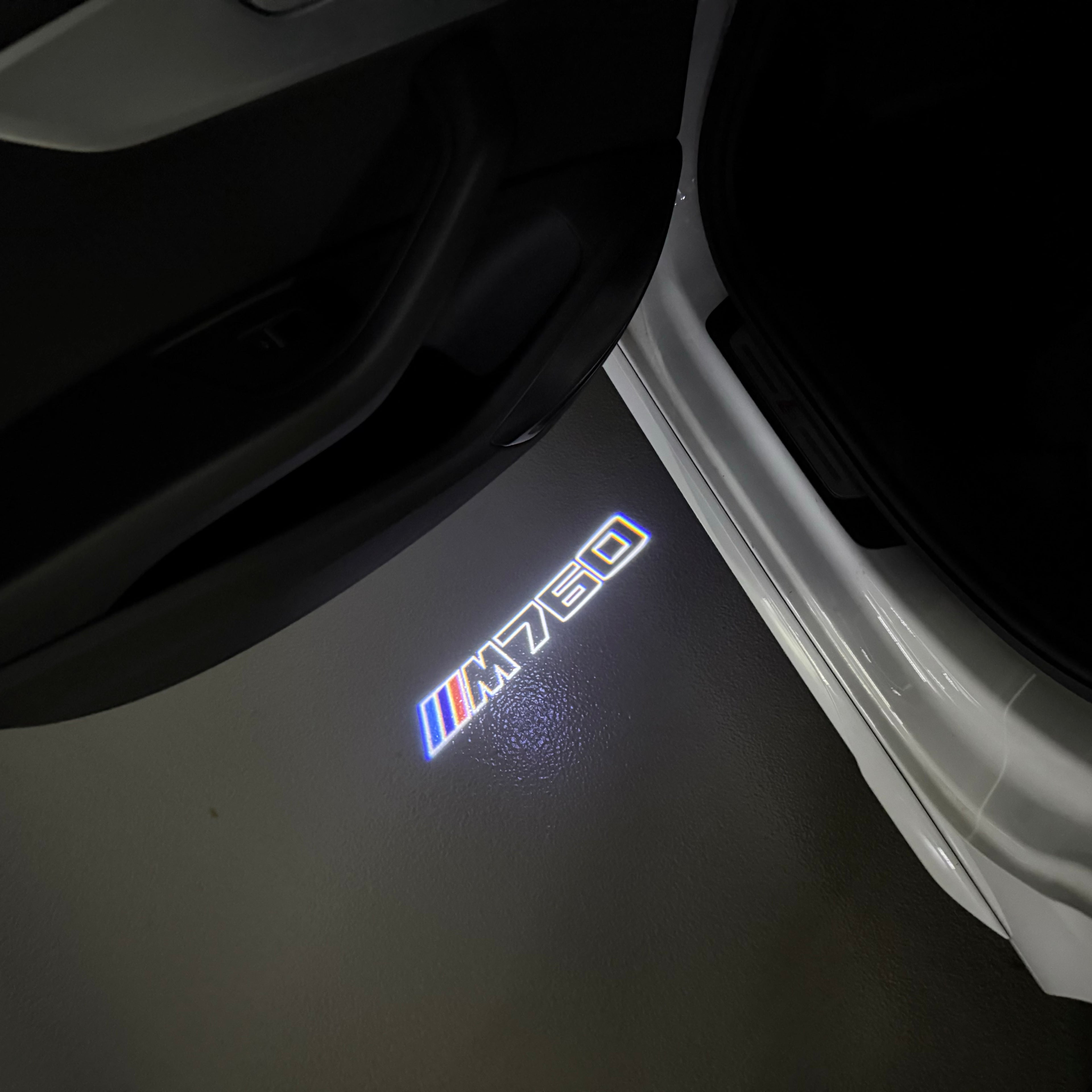 LUCES DE PROYECTOR DEL LOGOTIPO BMW M3 Nr.24 (cantidad 1 = 1 juegos / 2 luces de puerta)