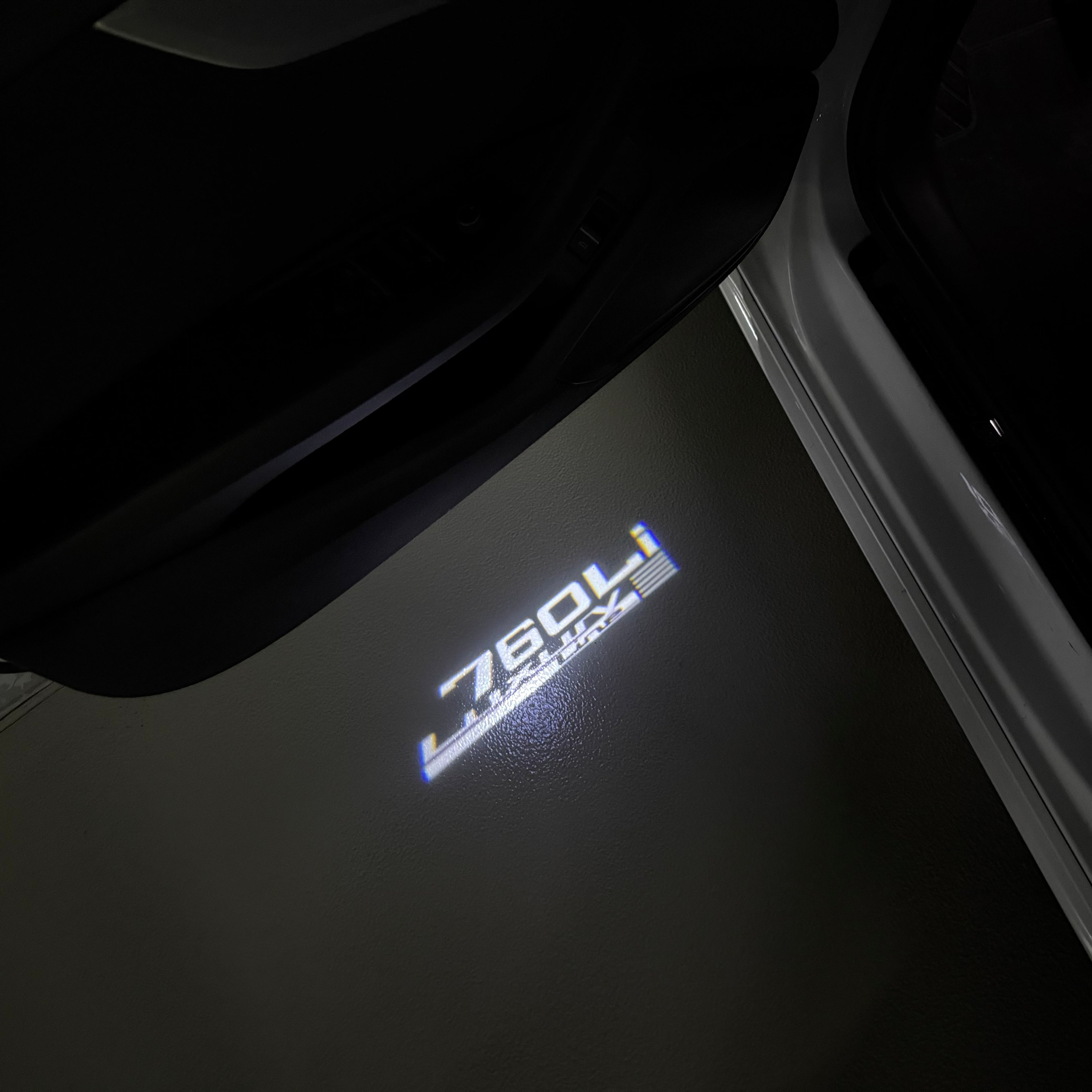 LUCES DE PROYECTOR DEL LOGOTIPO BMW M3 Nr.24 (cantidad 1 = 1 juegos / 2 luces de puerta)
