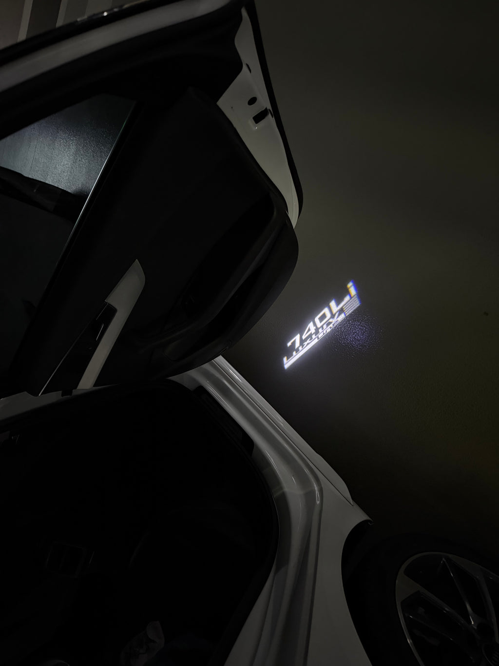 ÉCLAIRAGE DE PROJECTEUR BMW M3 LOGO Nr.24 (quantité 1 = 1 jeux / 2 feux de porte)