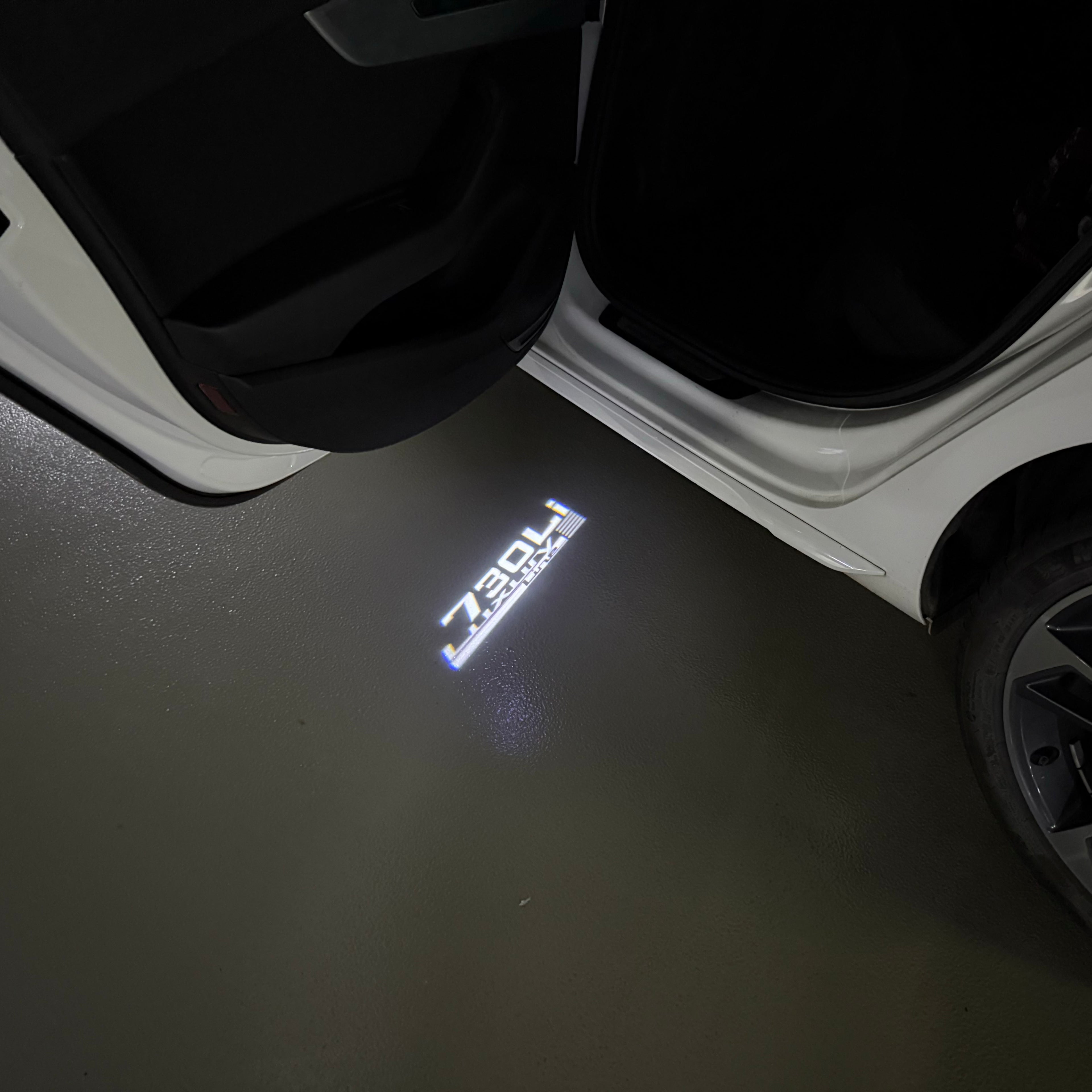 LUCES DE PROYECTOR DEL LOGOTIPO BMW M3 Nr.24 (cantidad 1 = 1 juegos / 2 luces de puerta)