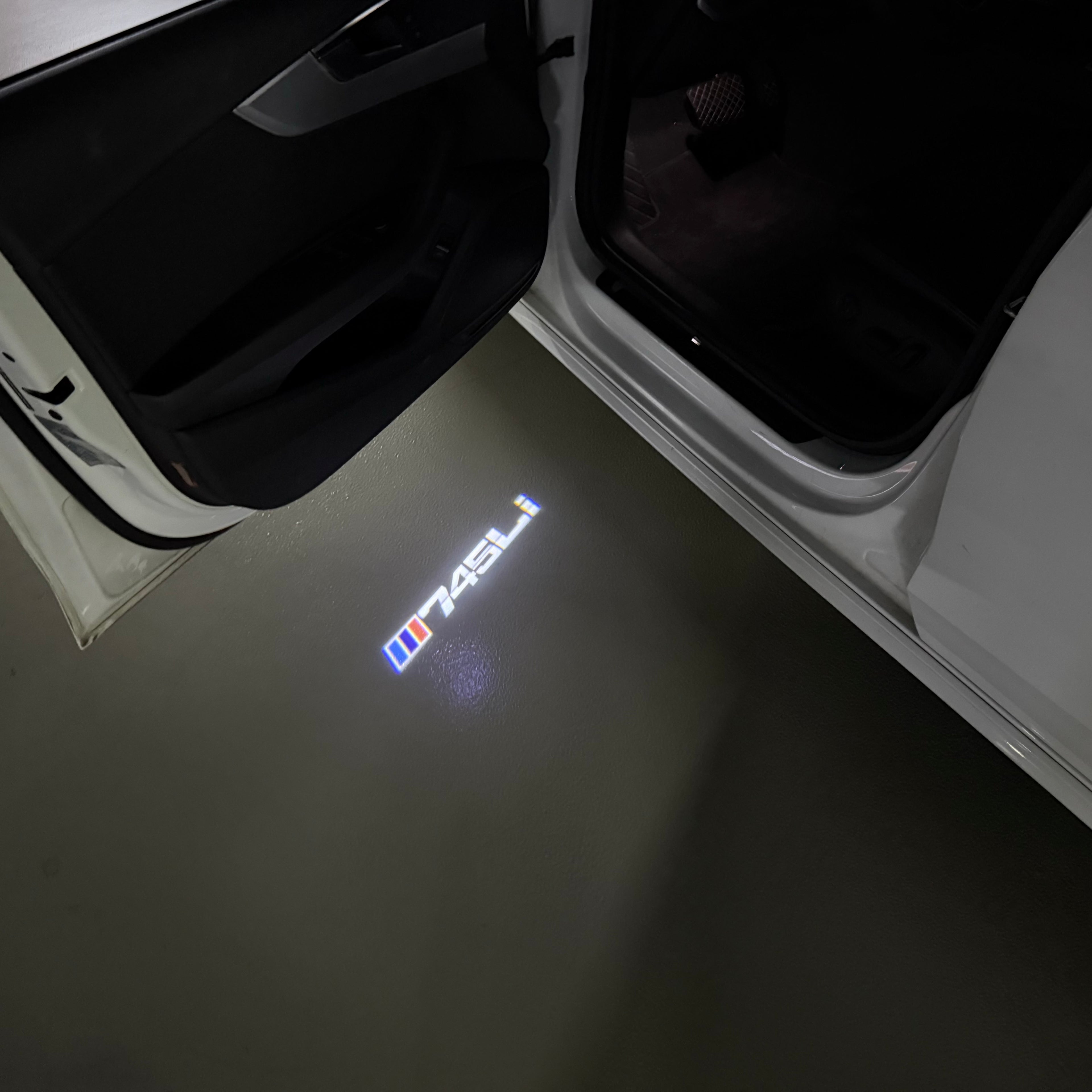 LUCES DE PROYECTOR DEL LOGOTIPO BMW M3 Nr.24 (cantidad 1 = 1 juegos / 2 luces de puerta)