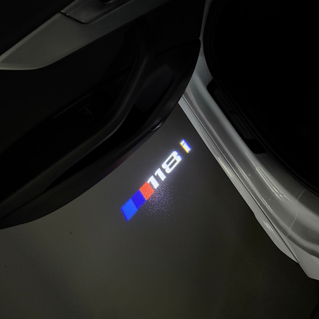 ÉCLAIRAGE DE PROJECTEUR BMW M3 LOGO Nr.24 (quantité 1 = 1 jeux / 2 feux de porte)