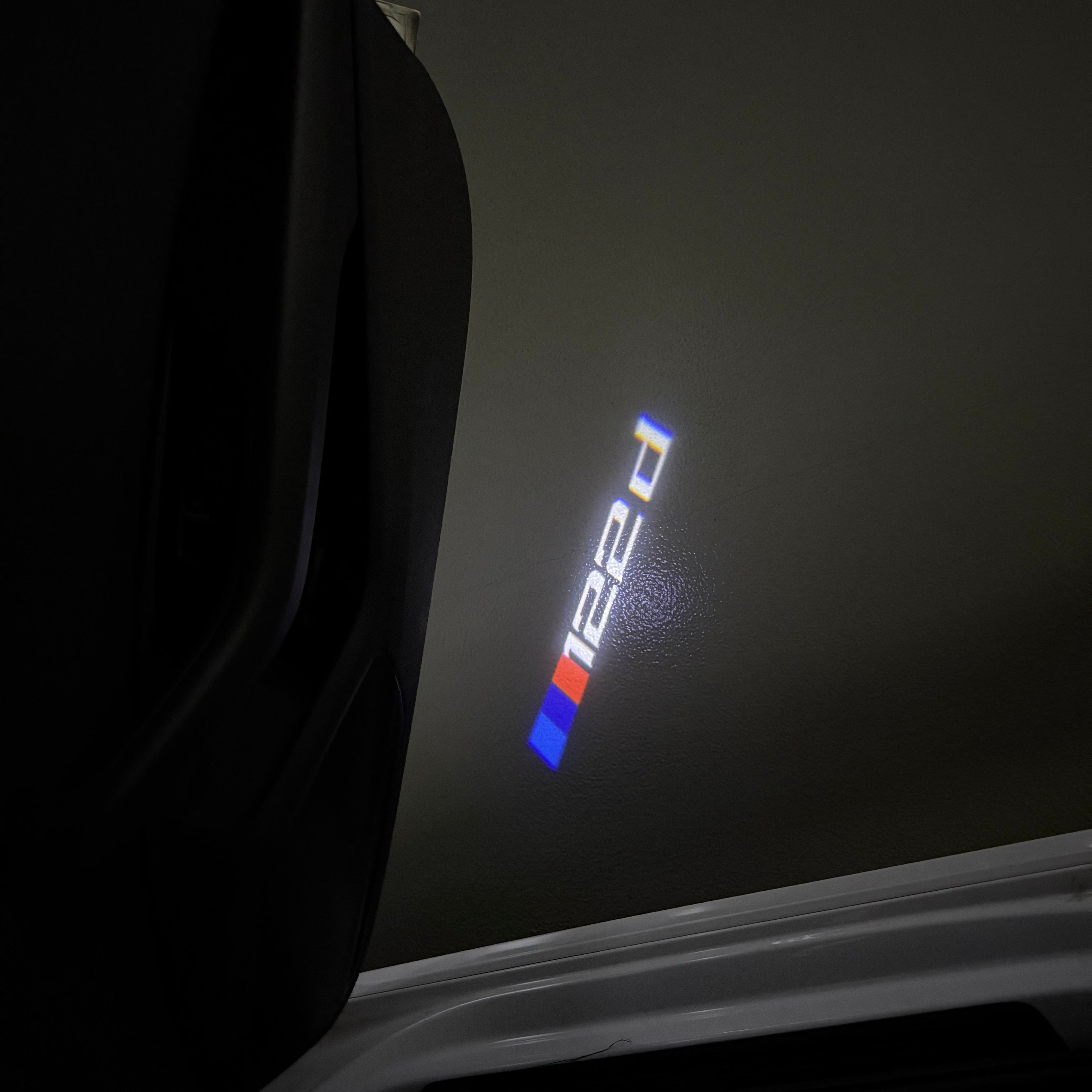 LUCES DE PROYECTOR DEL LOGOTIPO BMW M3 Nr.24 (cantidad 1 = 1 juegos / 2 luces de puerta)