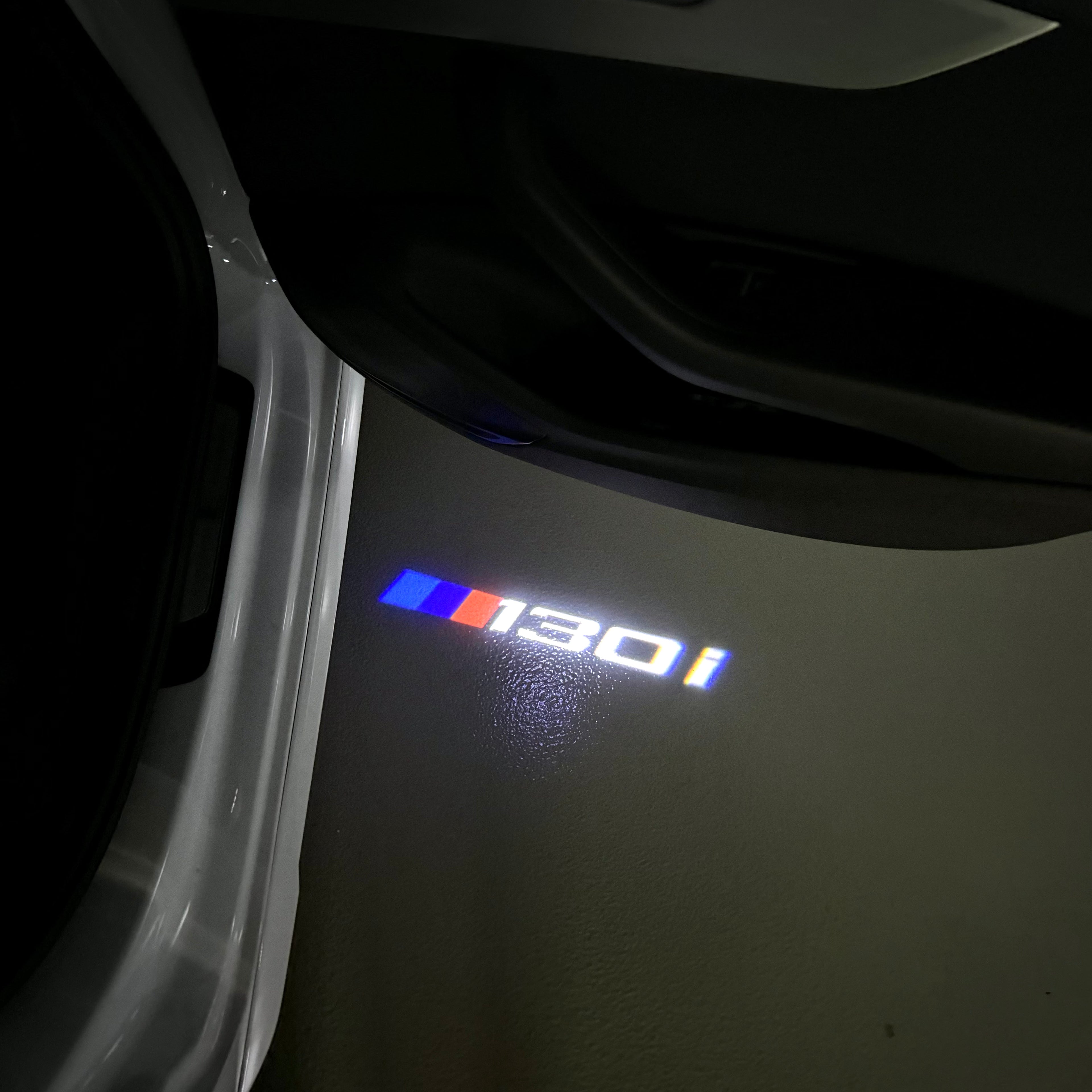LUCES DE PROYECTOR DEL LOGOTIPO BMW M3 Nr.24 (cantidad 1 = 1 juegos / 2 luces de puerta)