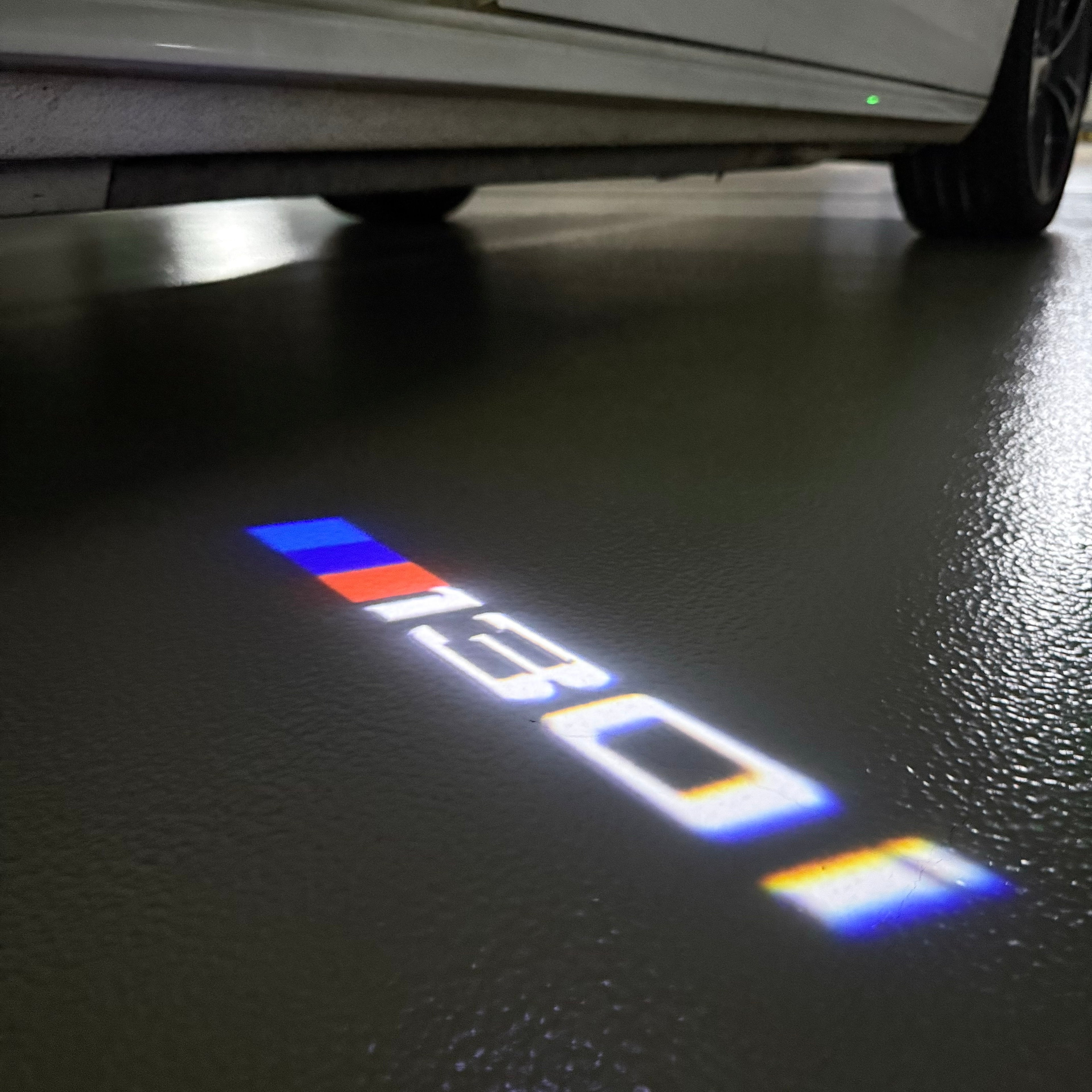LUCES DE PROYECTOR DEL LOGOTIPO BMW M3 Nr.24 (cantidad 1 = 1 juegos / 2 luces de puerta)