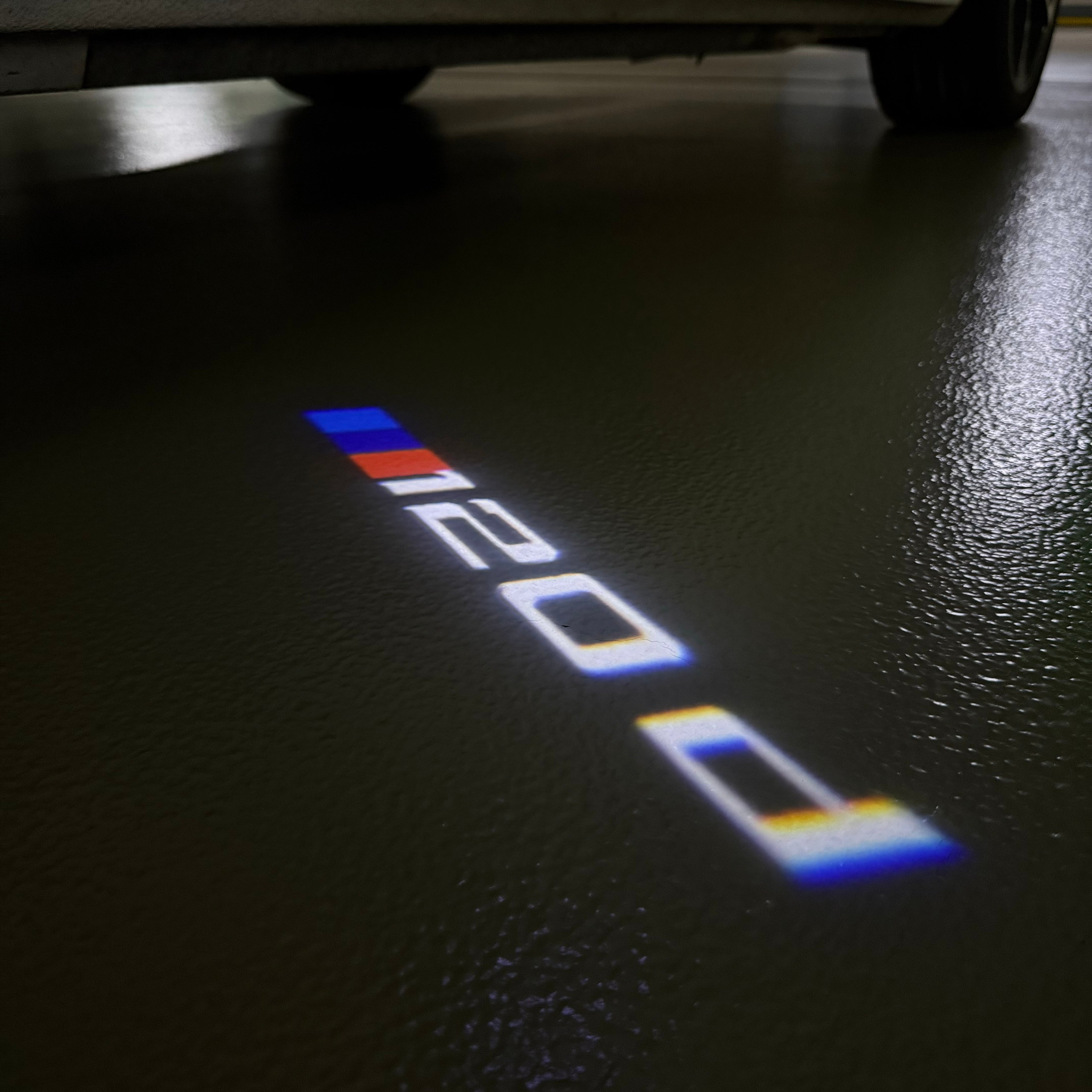 LUCES DE PROYECTOR DEL LOGOTIPO BMW M3 Nr.24 (cantidad 1 = 1 juegos / 2 luces de puerta)