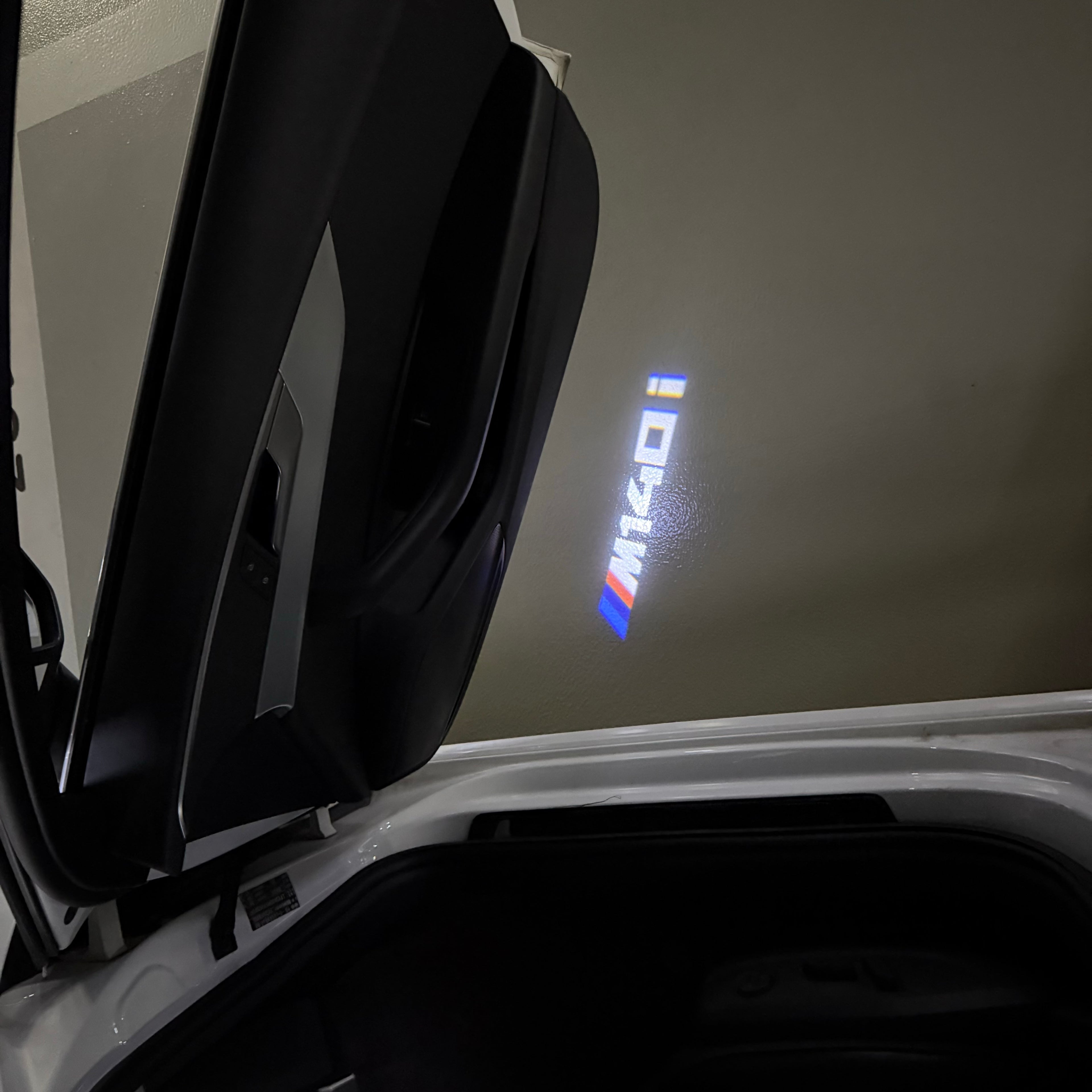 LUCES DE PROYECTOR DEL LOGOTIPO BMW M3 Nr.24 (cantidad 1 = 1 juegos / 2 luces de puerta)