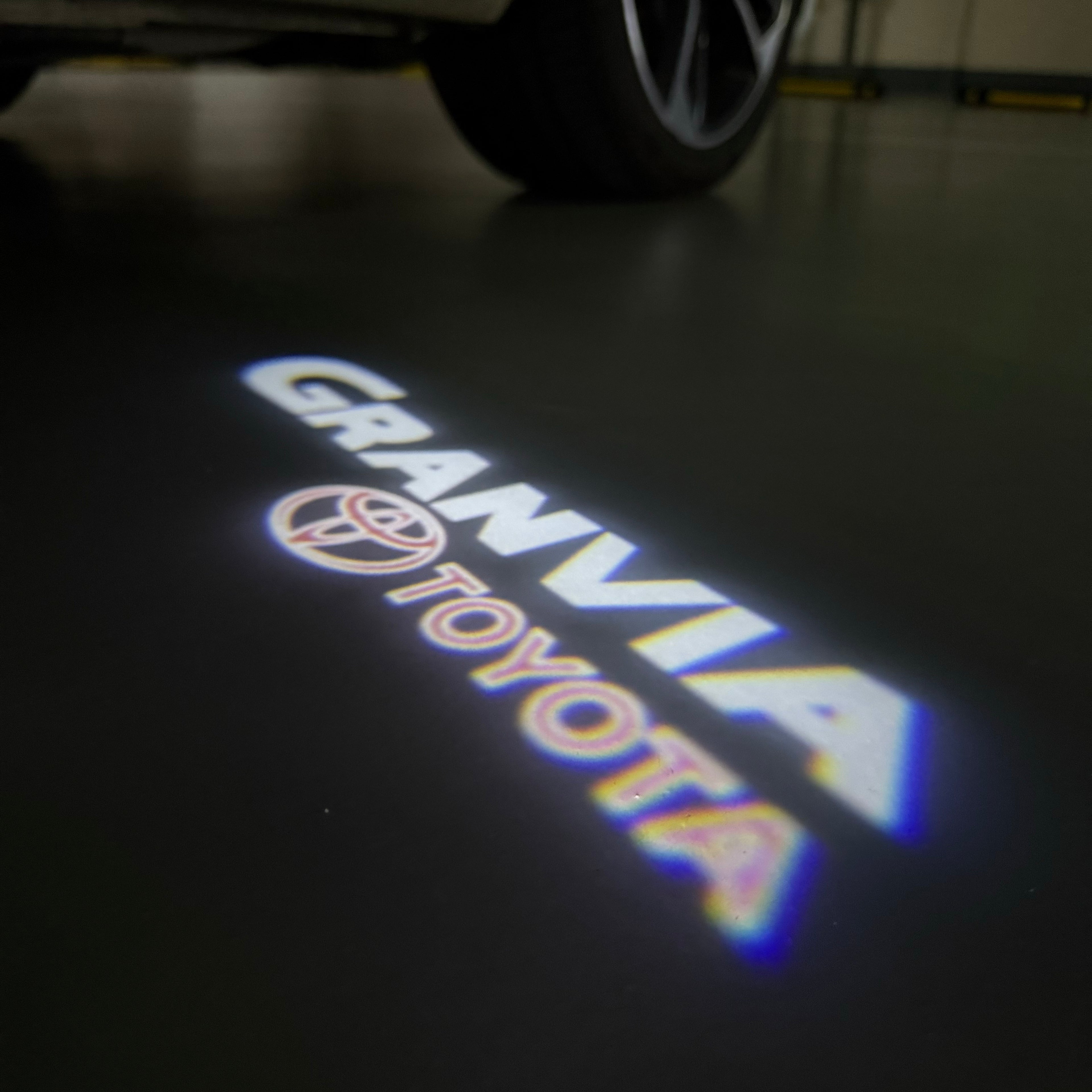 Toyota LOGO PROJECROTR LIGHTS Nr.02 (quantité 1 = 1 ensembles / 2 feux de porte)