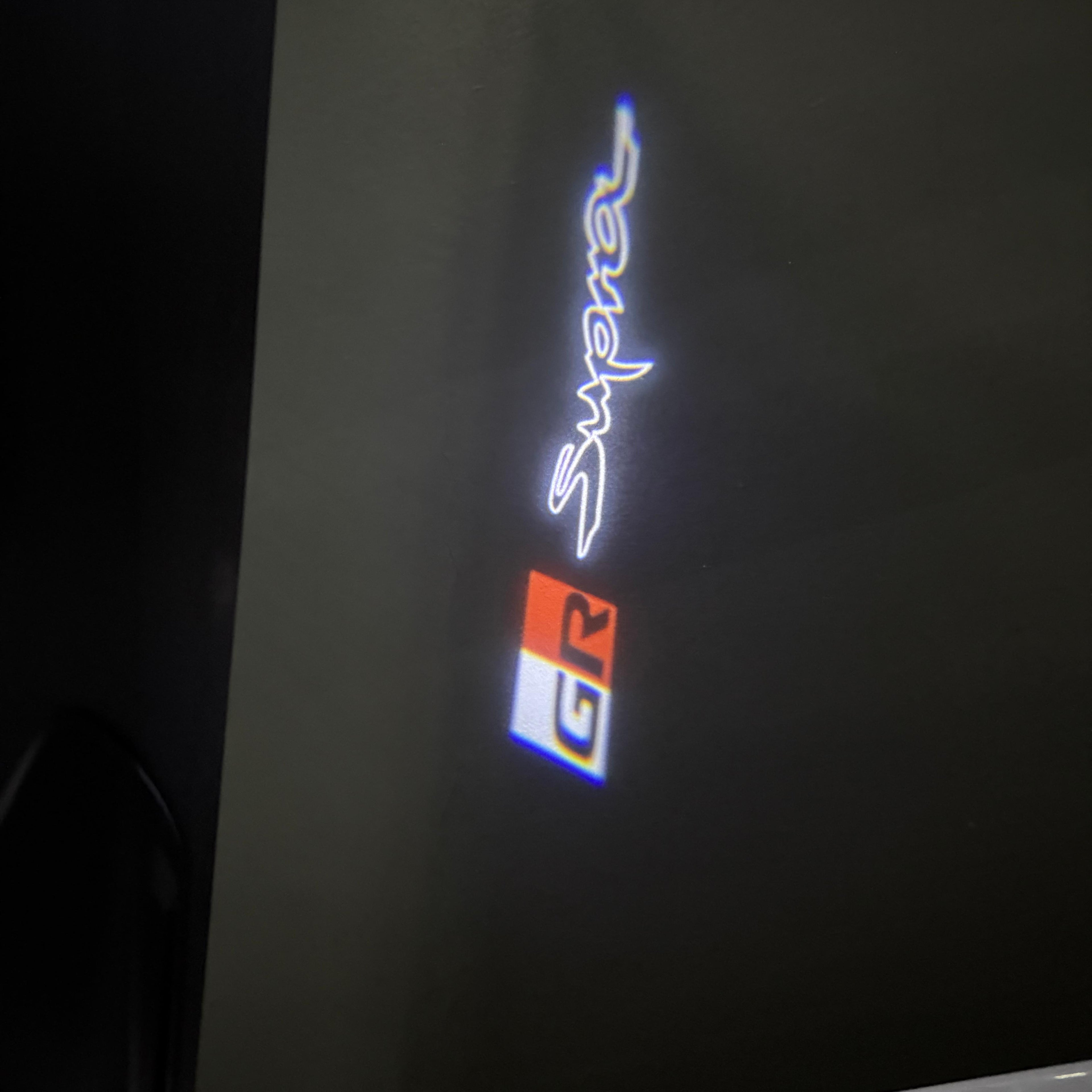 Toyota LOGO PROJECROTR LIGHTS Nr.02 (quantité 1 = 1 ensembles / 2 feux de porte)