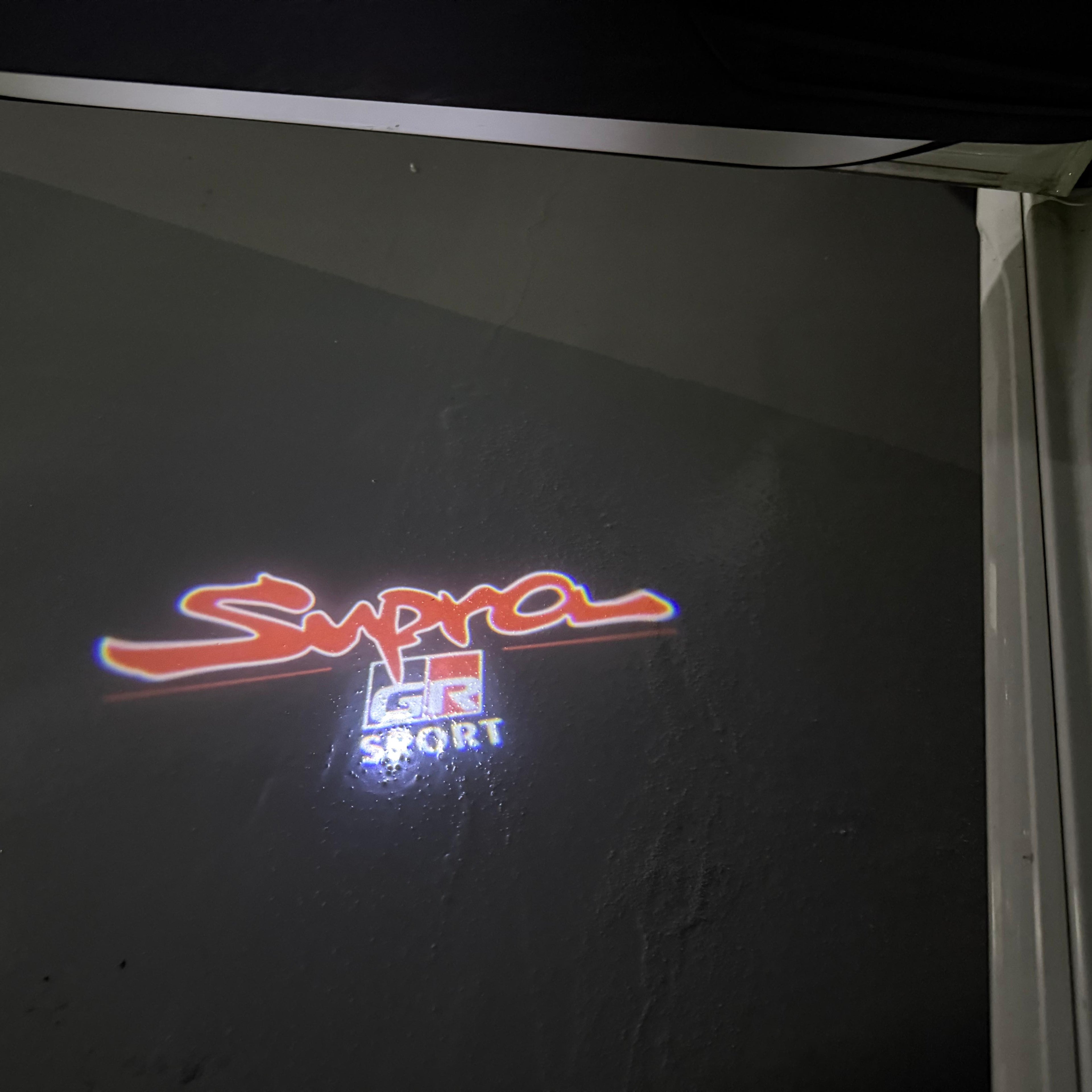 Toyota LOGO PROJECROTR LIGHTS Nr.02 (quantité 1 = 1 ensembles / 2 feux de porte)