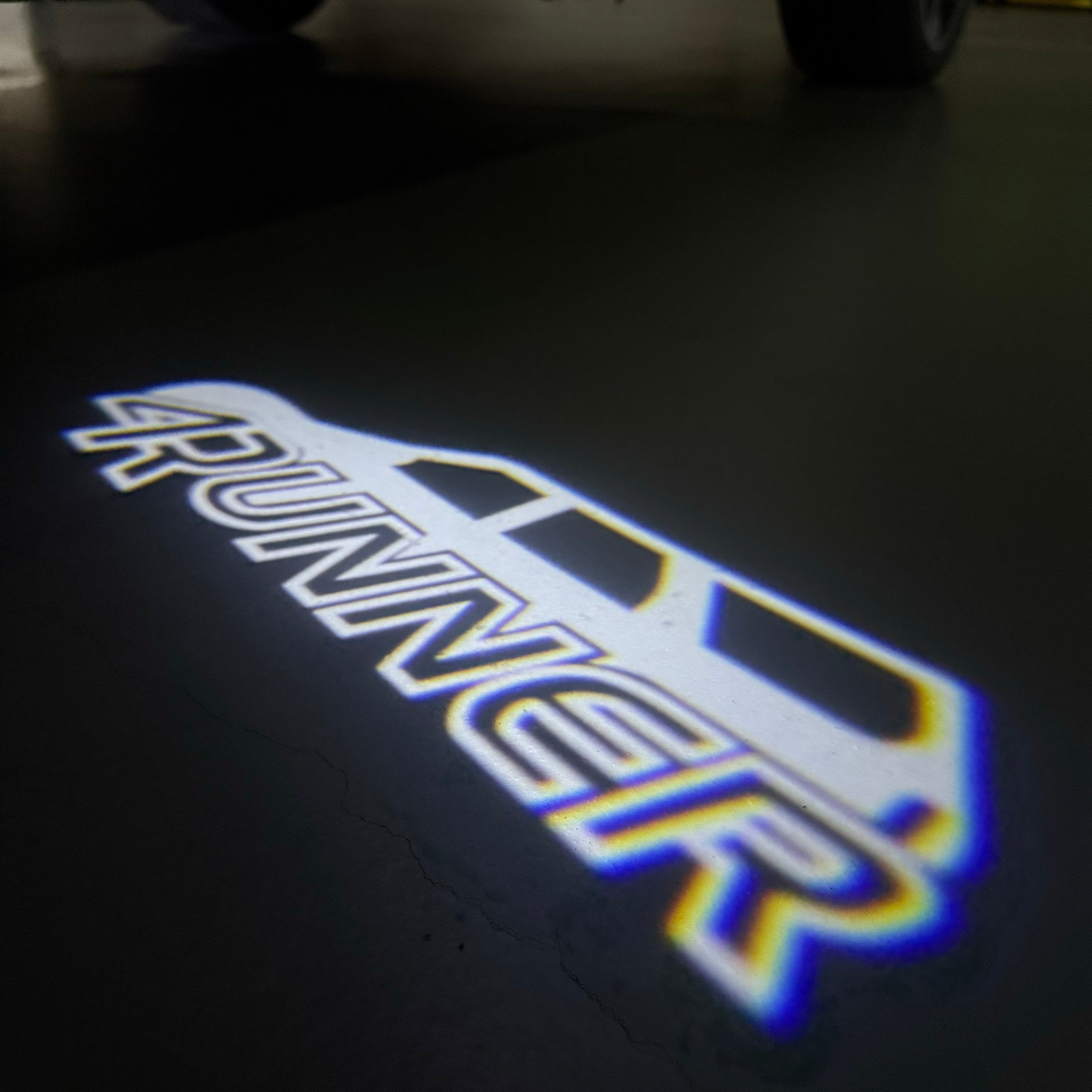 Toyota LOGO PROJECROTR LIGHTS Nr.02 (quantité 1 = 1 ensembles / 2 feux de porte)