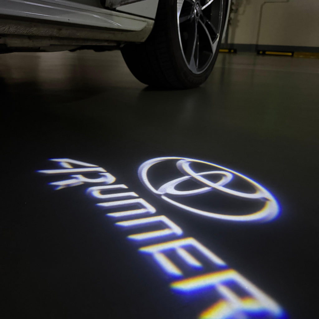 Toyota LOGO PROJECROTR LIGHTS Nr.02 (quantité 1 = 1 ensembles / 2 feux de porte)