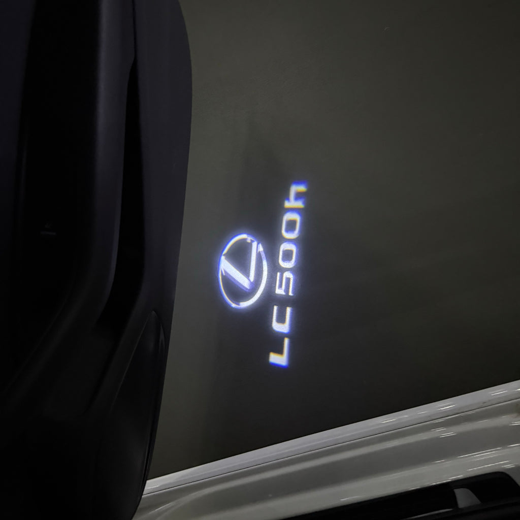 LEXUS LOGO PROJECTOR LIGHTS Nr.01 (الكمية 1 = 1 مجموعة / 2 أضواء باب)