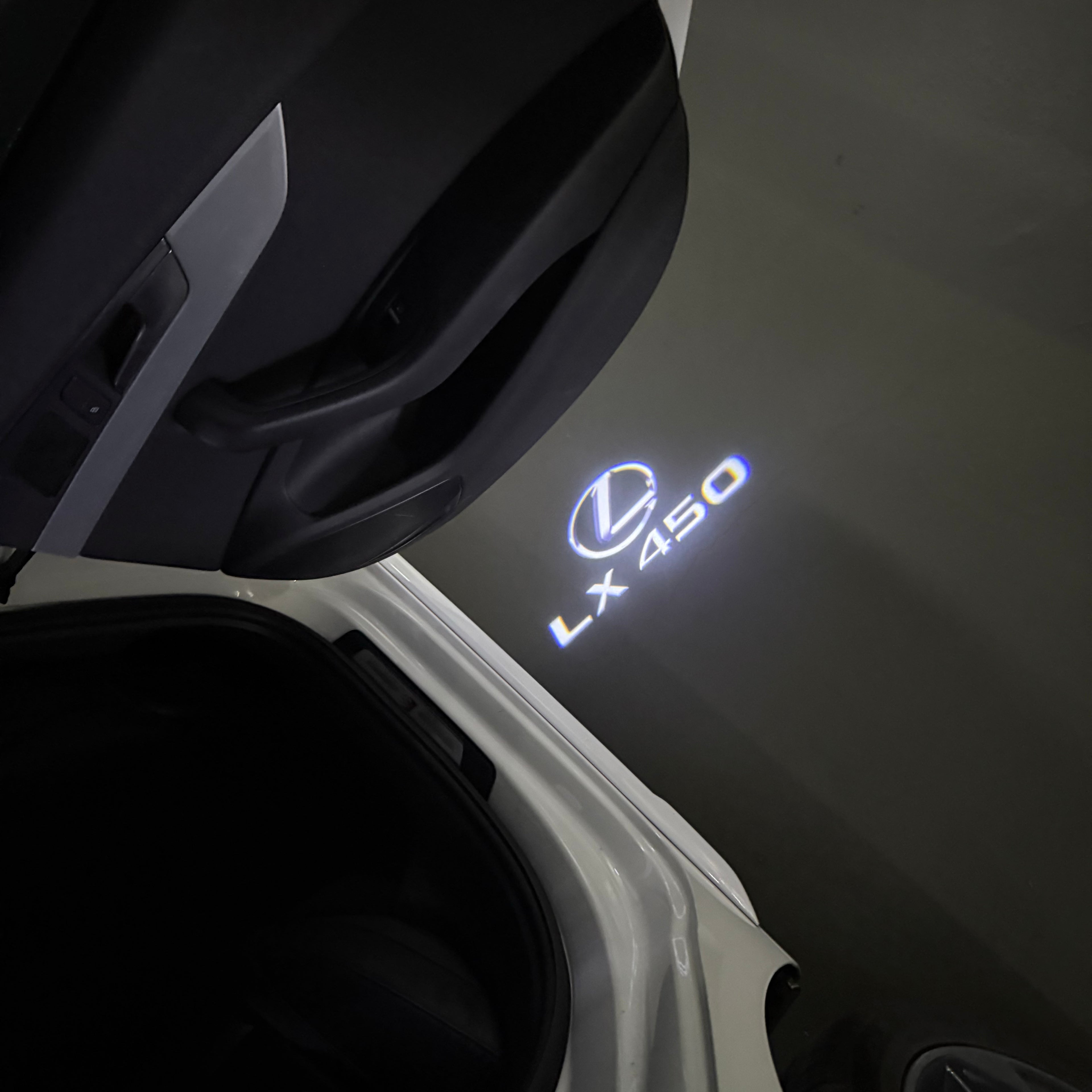 LEXUS LOGO PROJECROTR LIGHTS Nr.01 (Menge 1 = 1 Sets/2 Türleuchten)