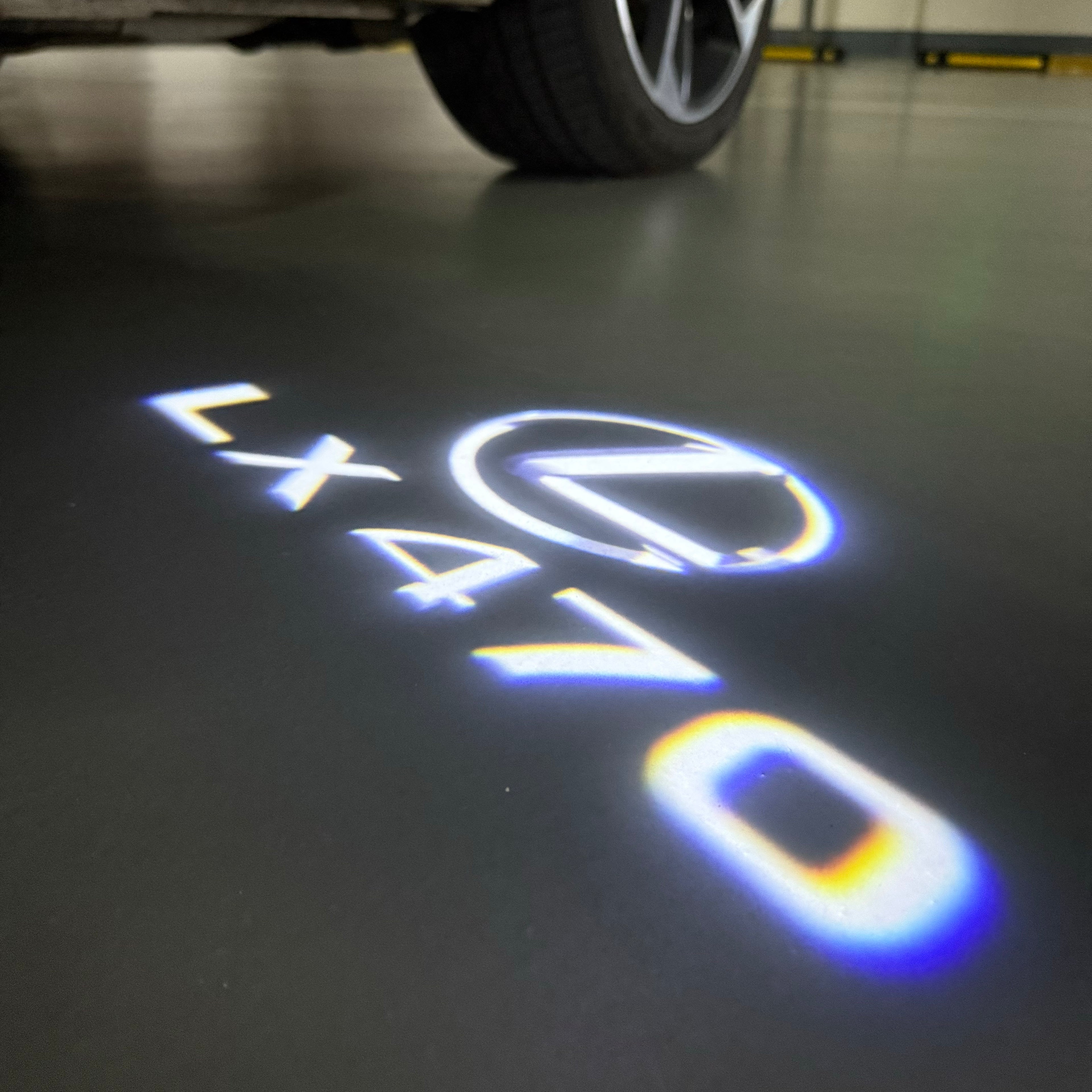 LEXUS LOGO PROJECROTR LIGHTS Nr.01 (Menge 1 = 1 Sets/2 Türleuchten)
