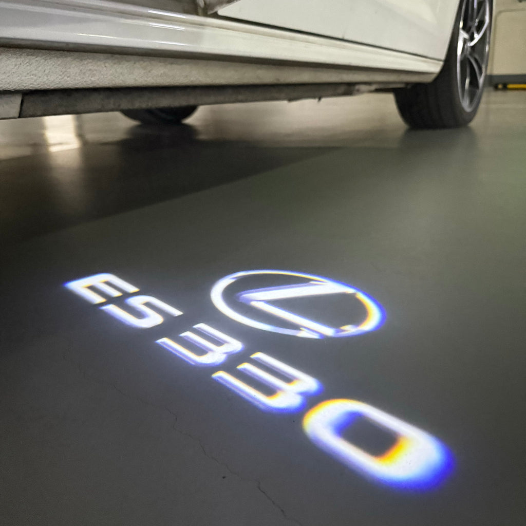 LEXUS LOGO PROJECROTR LIGHTS Nr.01 (Menge 1 = 1 Sets/2 Türleuchten)