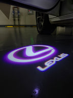 LEXUS LOGO PROJECTOR LIGHTS Nr.01 (الكمية 1 = 1 مجموعة / 2 أضواء باب)