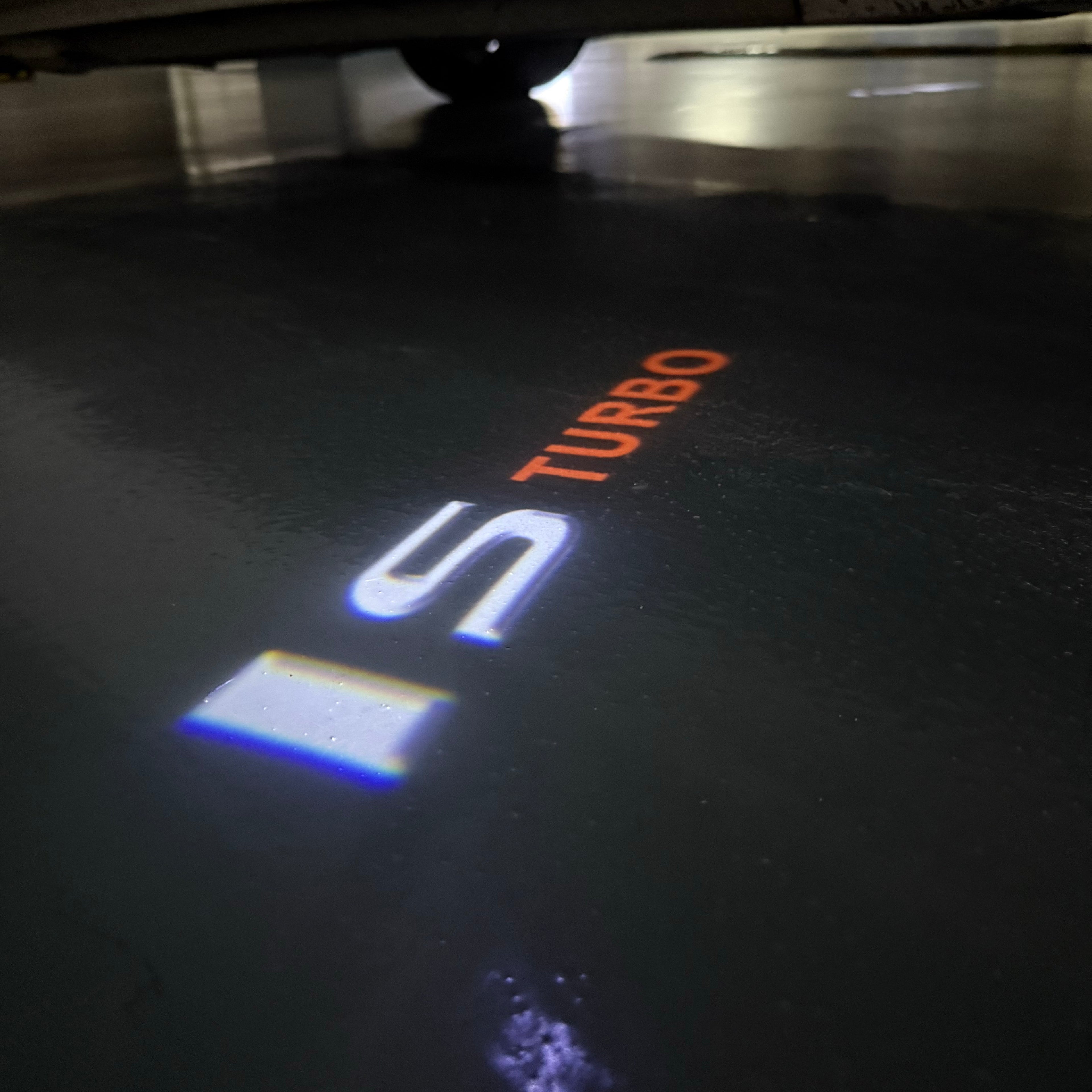 LEXUS LOGO PROJECTOR LIGHTS Nr.01 (الكمية 1 = 1 مجموعة / 2 أضواء باب)