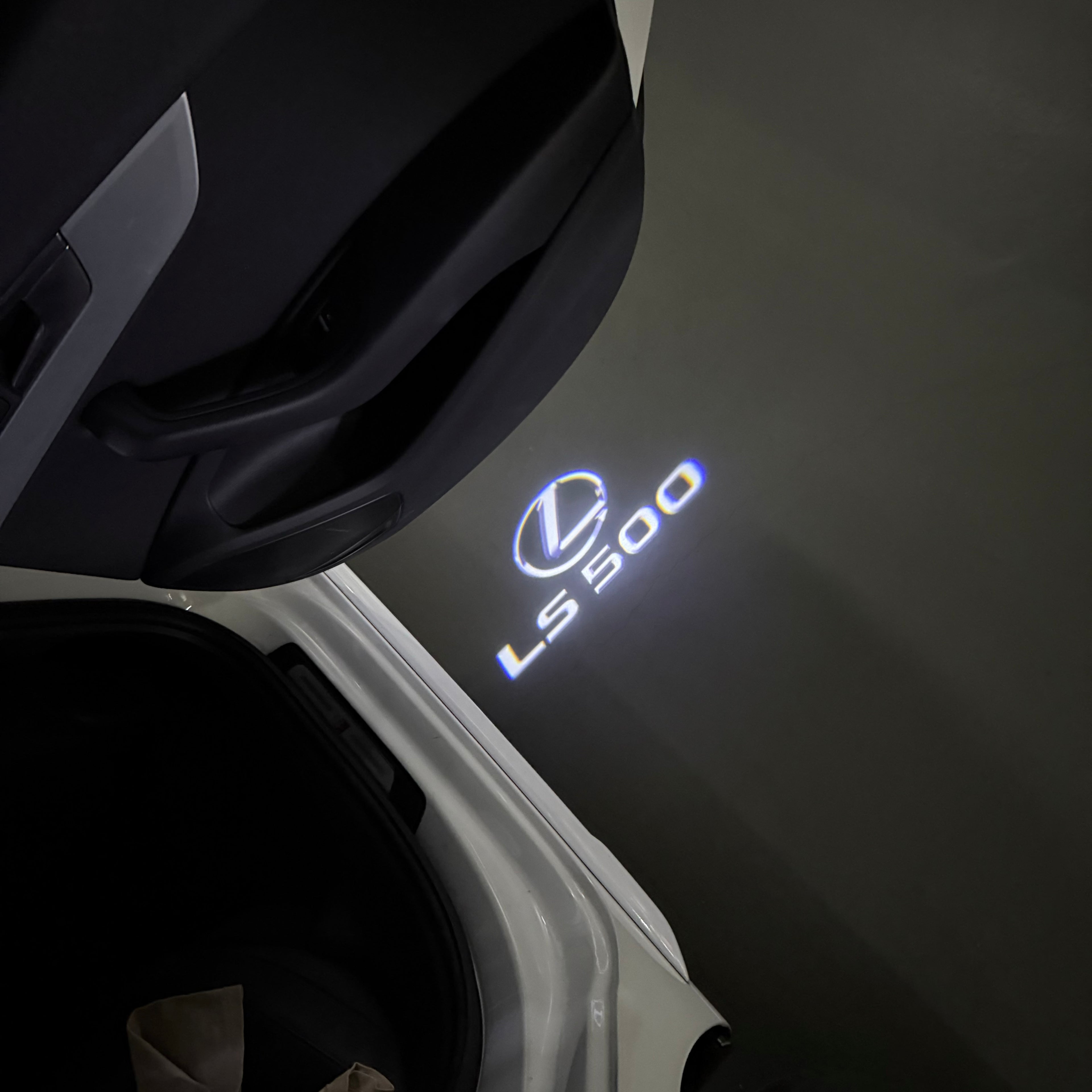 LEXUS LOGO PROJECROTR LIGHTS Nr.01 (Menge 1 = 1 Sets/2 Türleuchten)